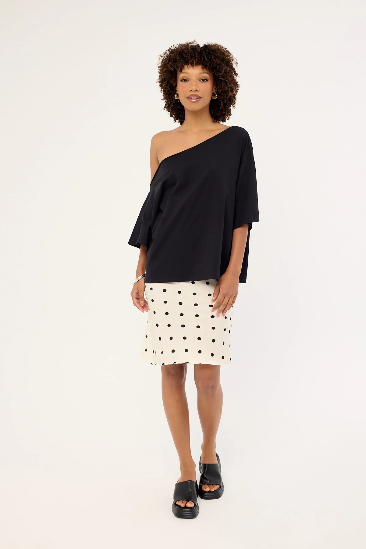 L&t Off Shoulder Relaxed Tee Black - Image 2