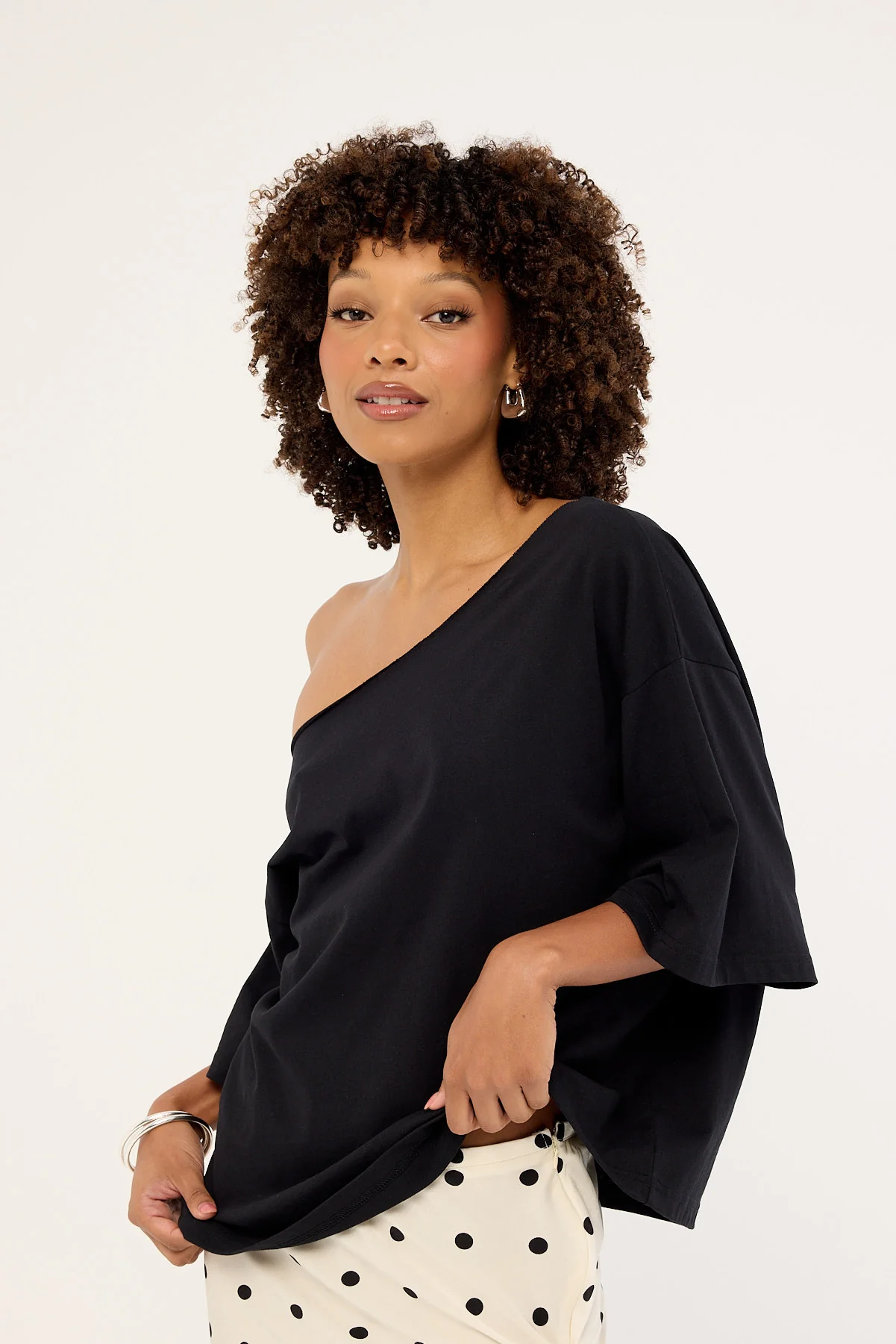 L&t Off Shoulder Relaxed Tee Black - Image 3