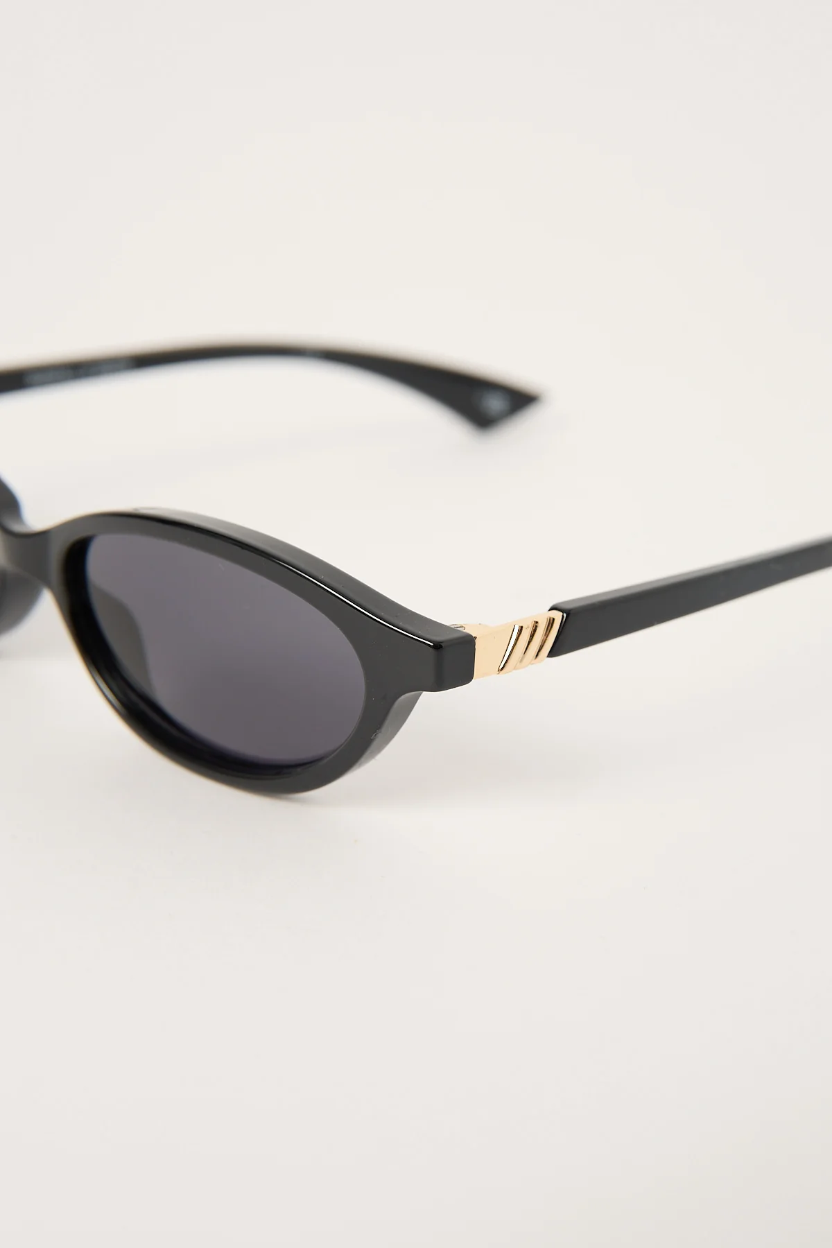 Le Specs Duskfall Black/Smoke Mono - Image 4