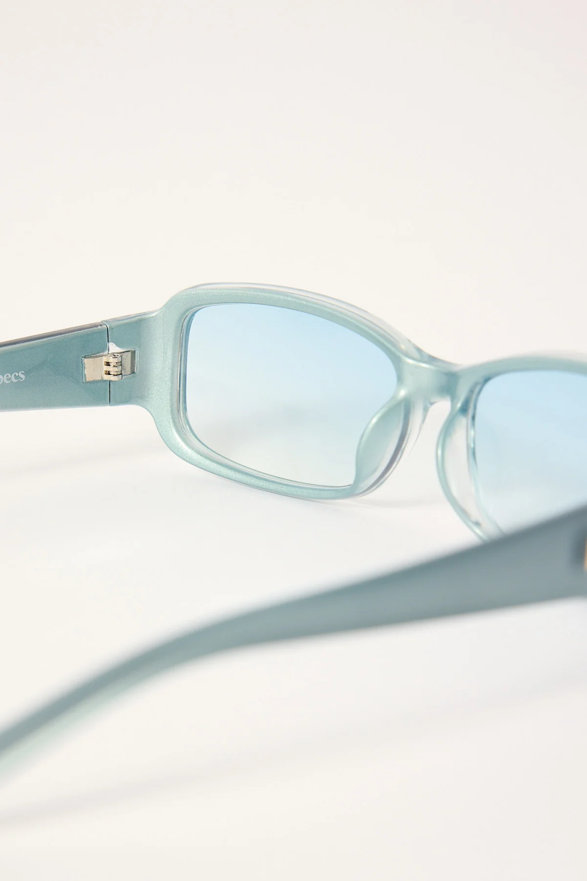 Le Specs Gigglemug Blue Pearl/Sky Blue Grad - Image 3