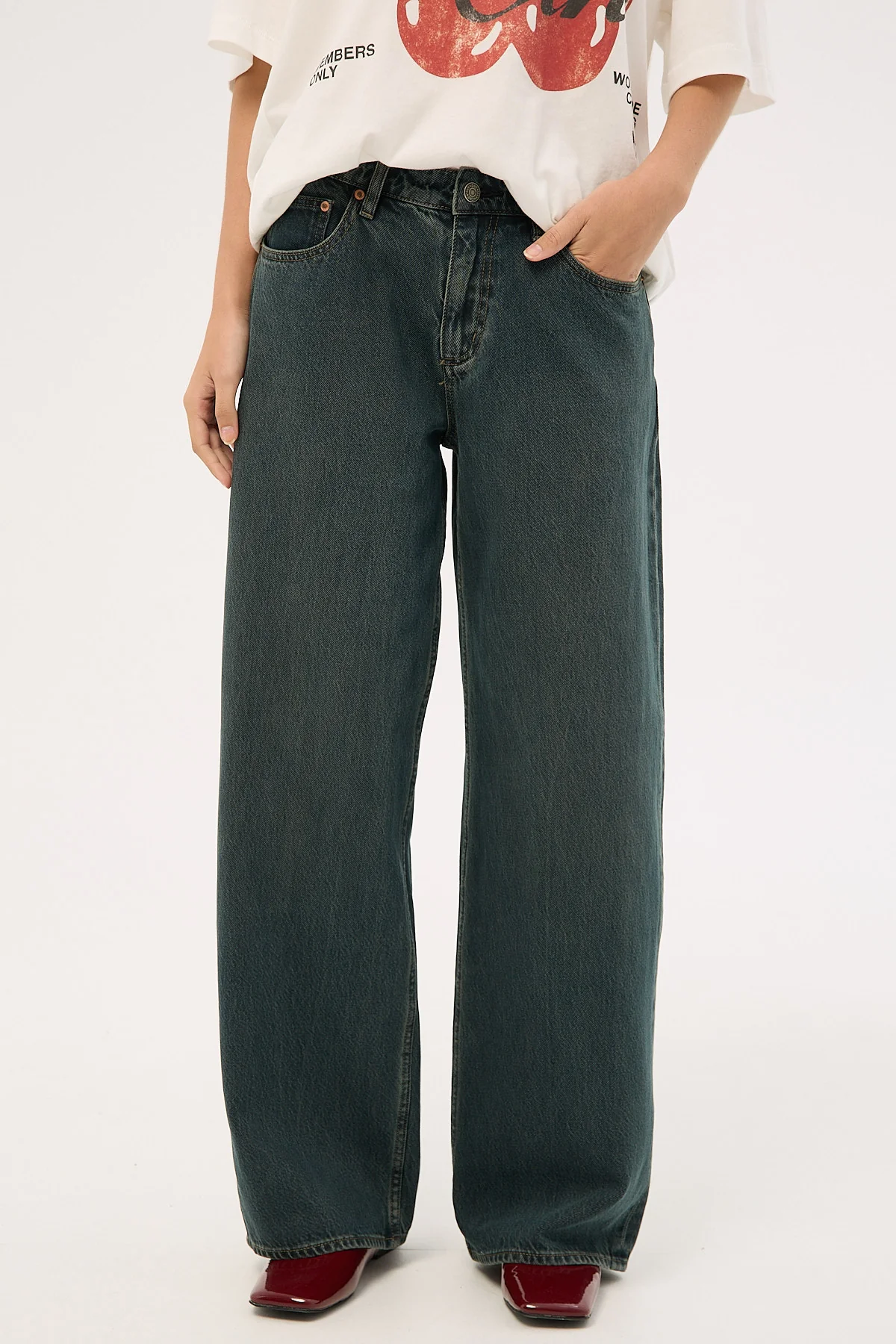 Lee Low Slouch Jean Smoked Tea - Image 2