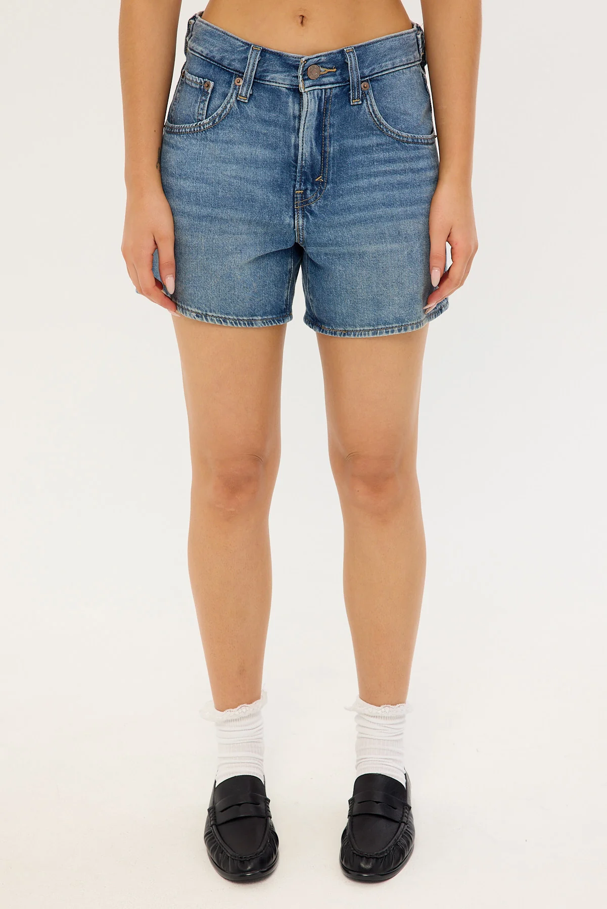 Levi's Cinch Mid-Thigh Short Lift Up Short - Image 5