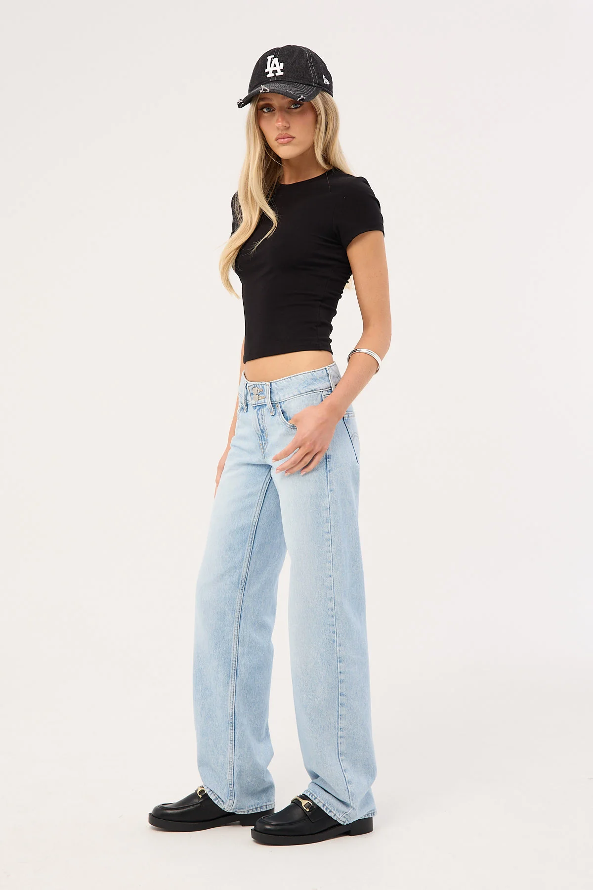 Levi's Superlow Loose Jean Abraided Art - Image 3