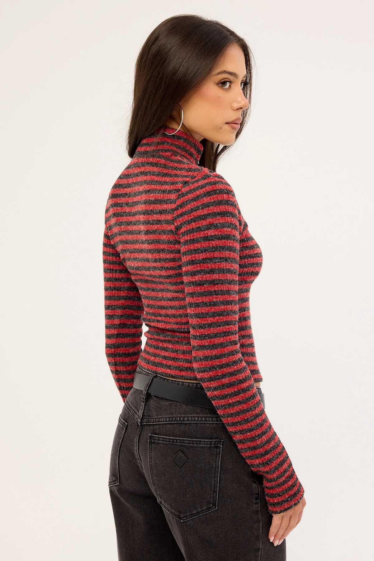 Lioness Apex Jacket Crimson Stripe - Image 5