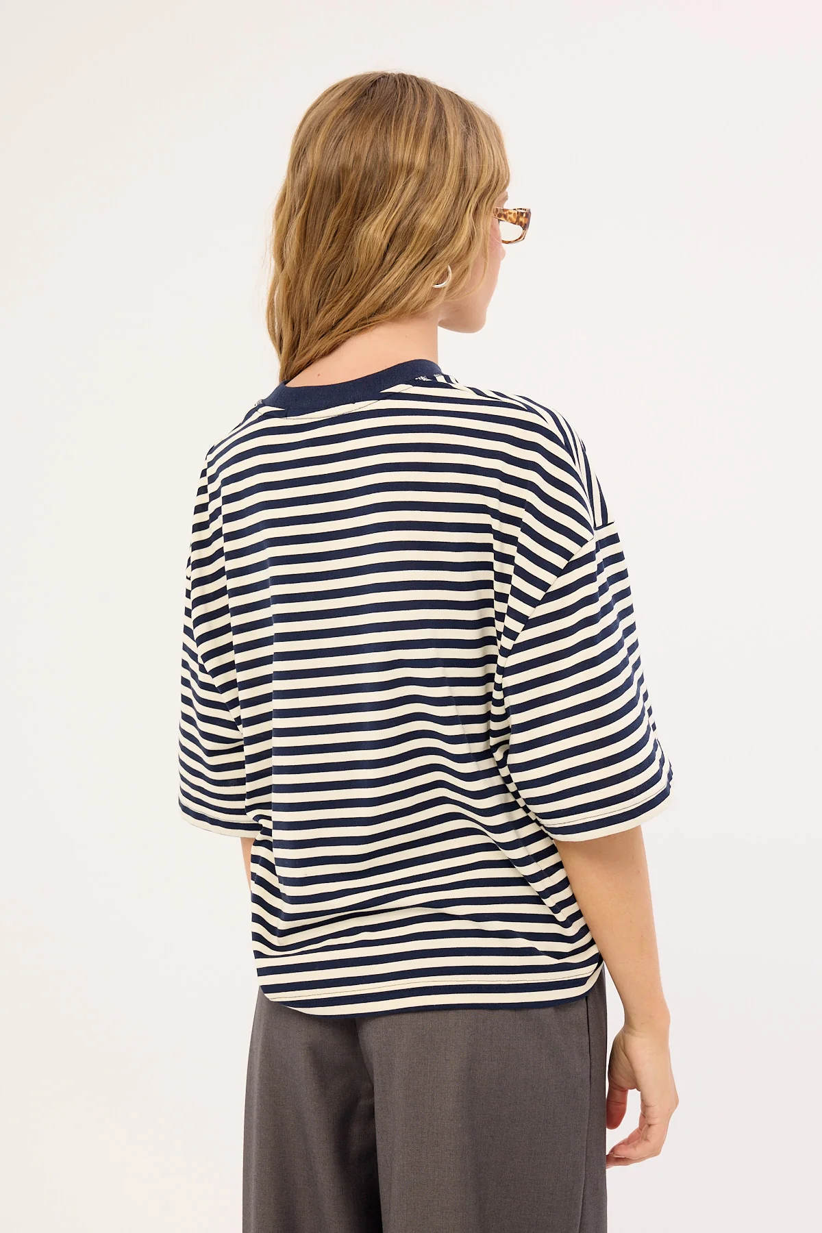 Lioness Bloom Short Sleeve White Navy Stripe - Image 9