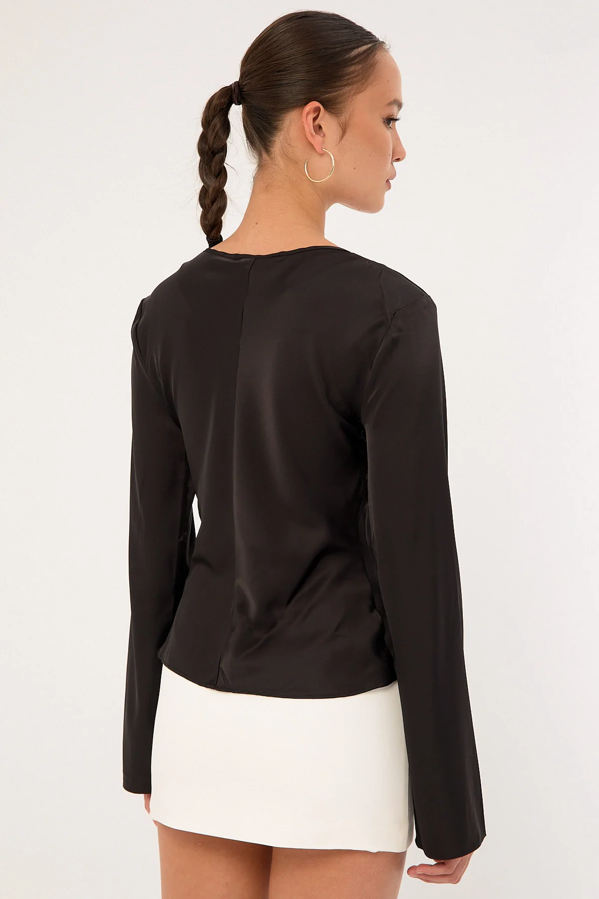 Lioness Mariah Long Sleeve Onyx - Image 5
