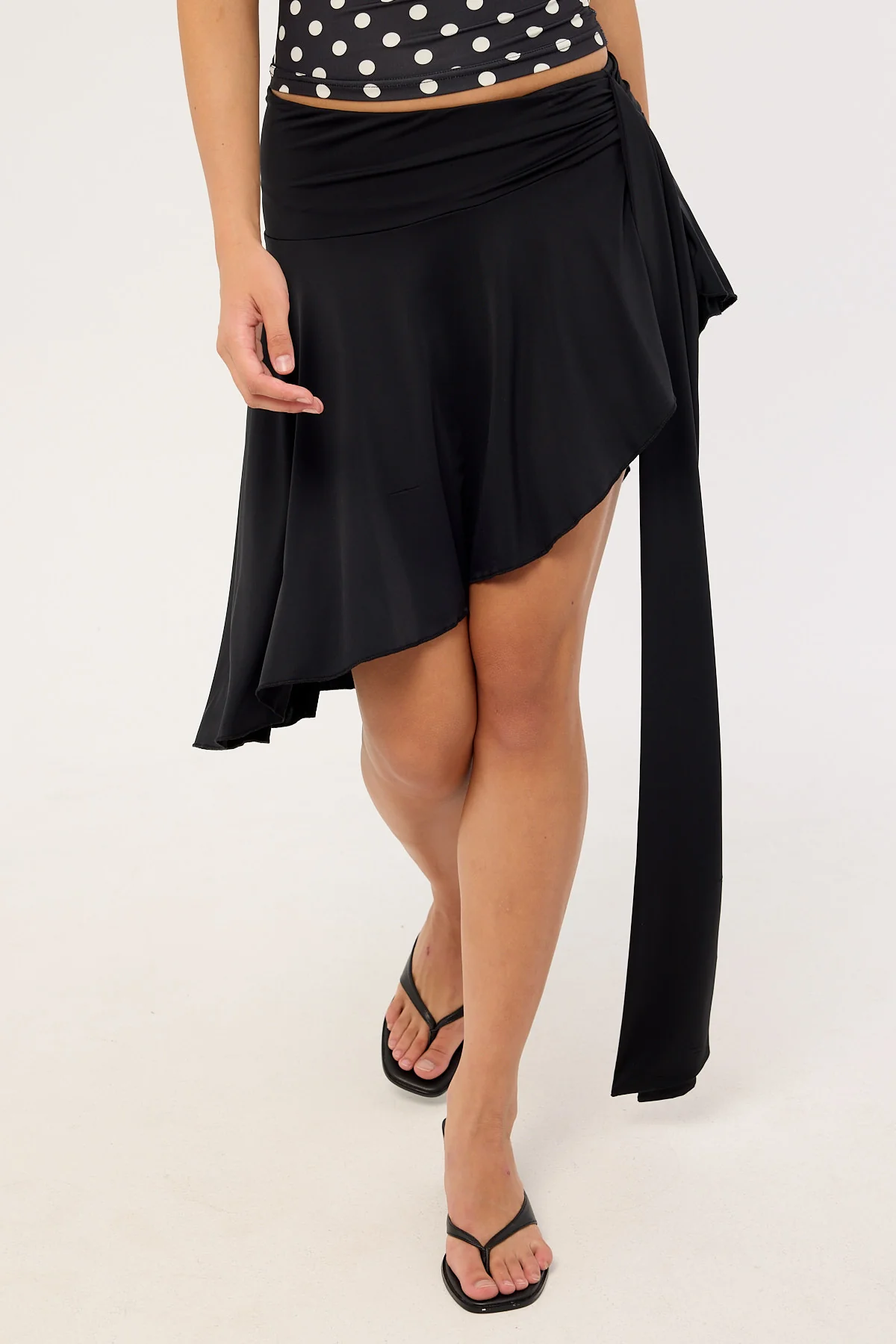Lioness Safari Midi Skirt Noir - Image 2