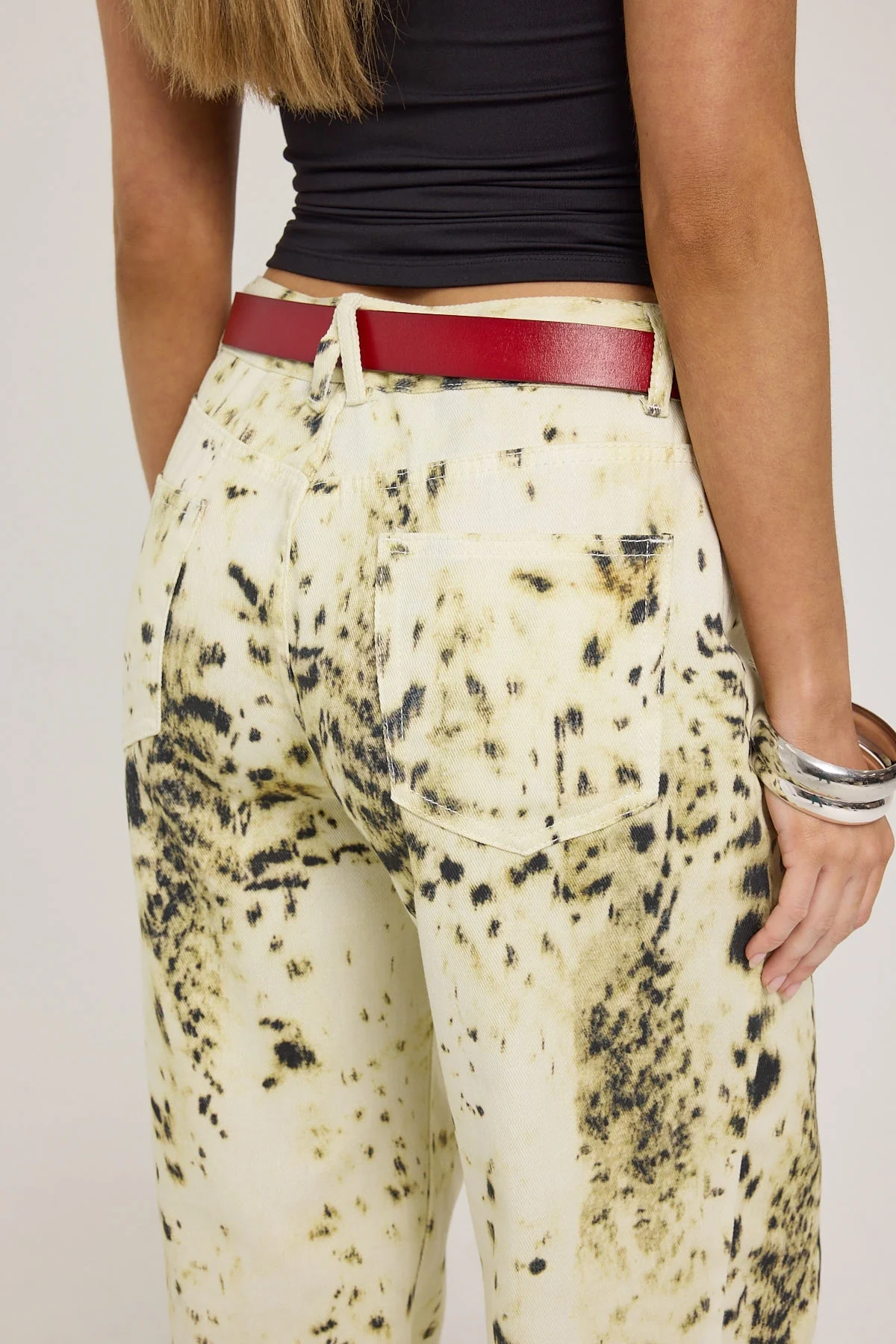 Lioness Top Model Jean Snow Leopard - Image 4