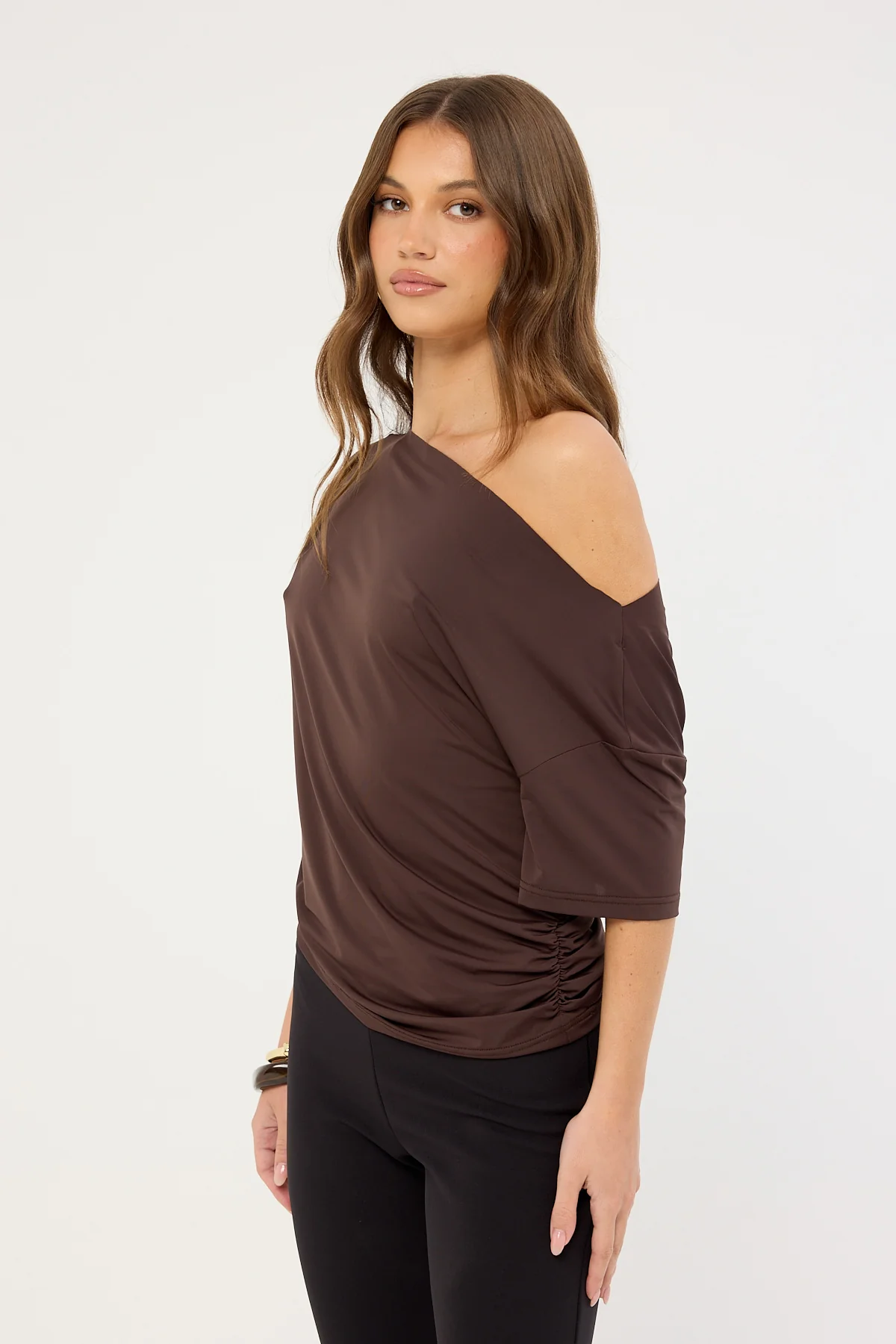 Lioness Wildlands Tee Chocolate - Image 3