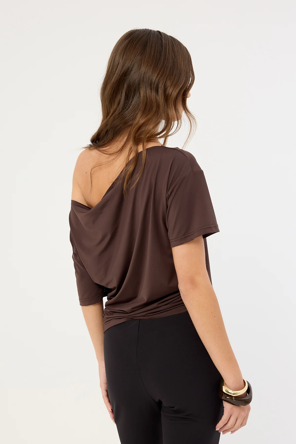 Lioness Wildlands Tee Chocolate - Image 4
