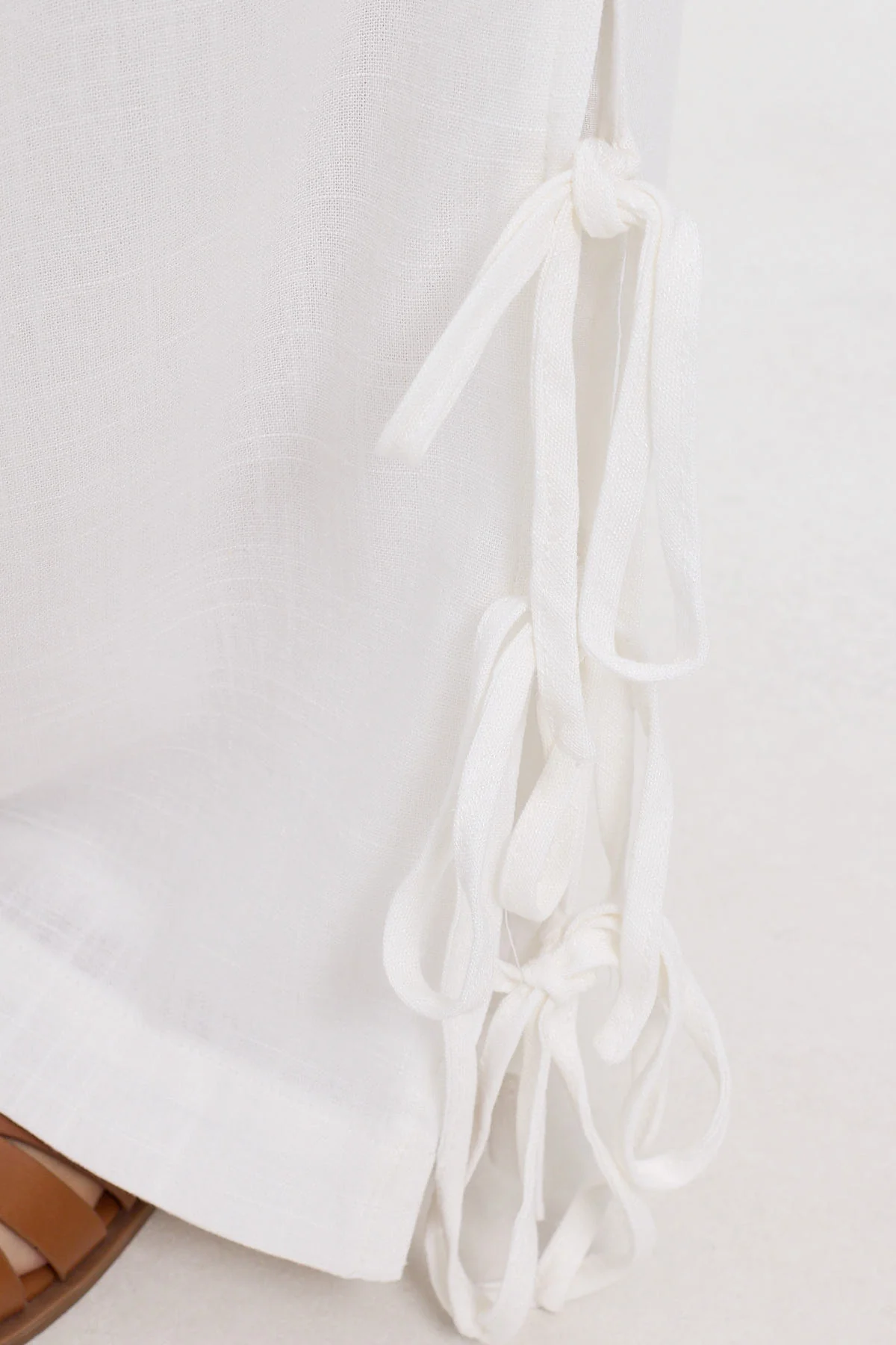 Luck & Trouble Haven Mid Rise Bow Pants White - Image 4