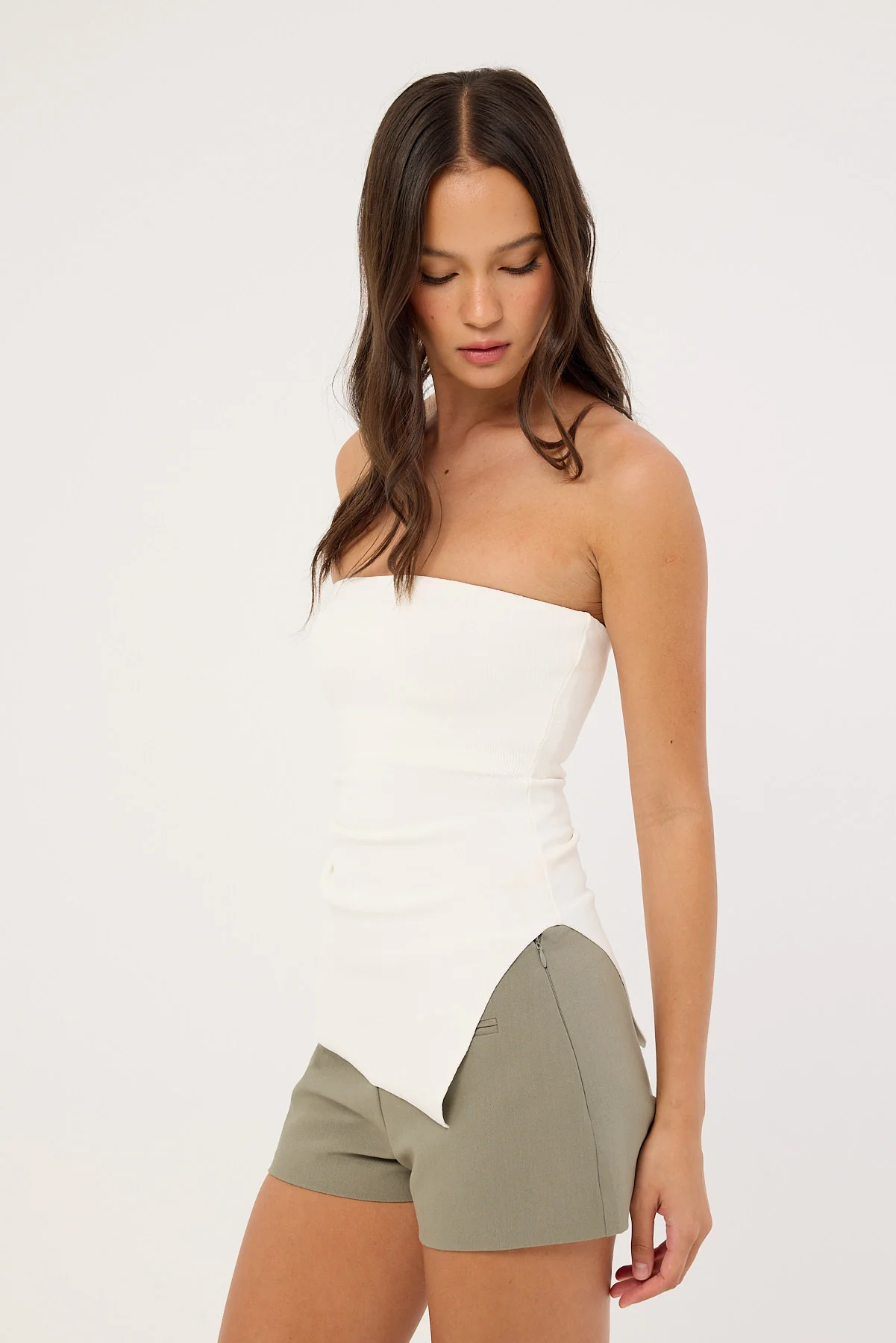 Perfect Stranger Landon Low Rise Shorts Khaki Green - Image 4