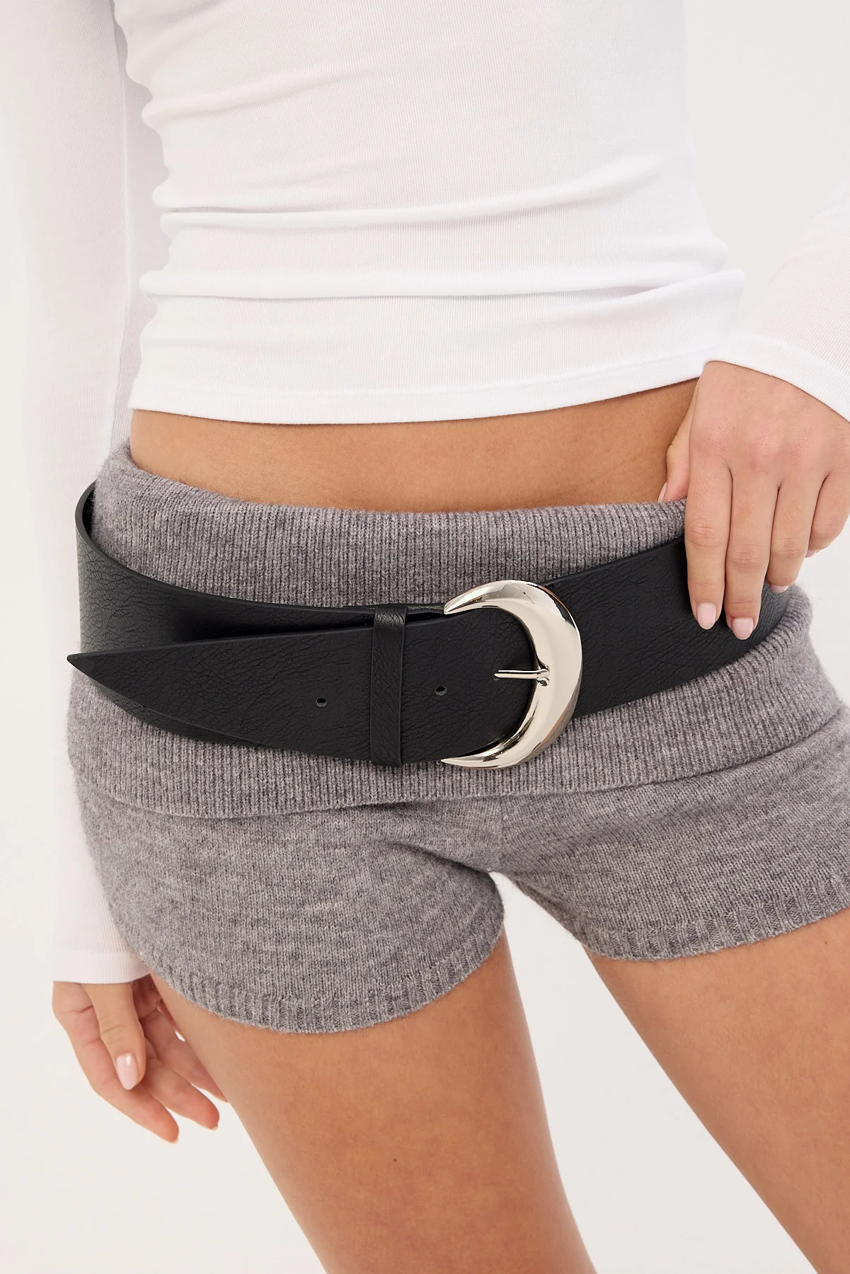 Luck & Trouble Low Rise PU Wide Belt Silver/Black - Image 3