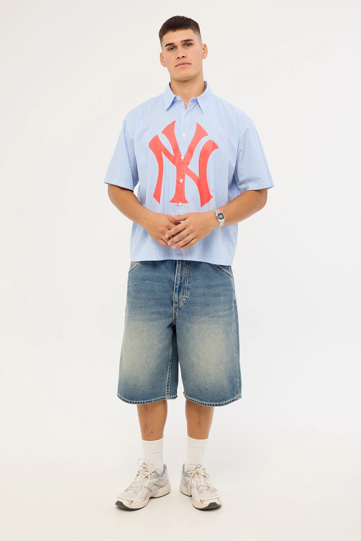 Majestic Athletic NY Yankees Graphic Boxy Crop Stripe Shirt Blue - Image 3