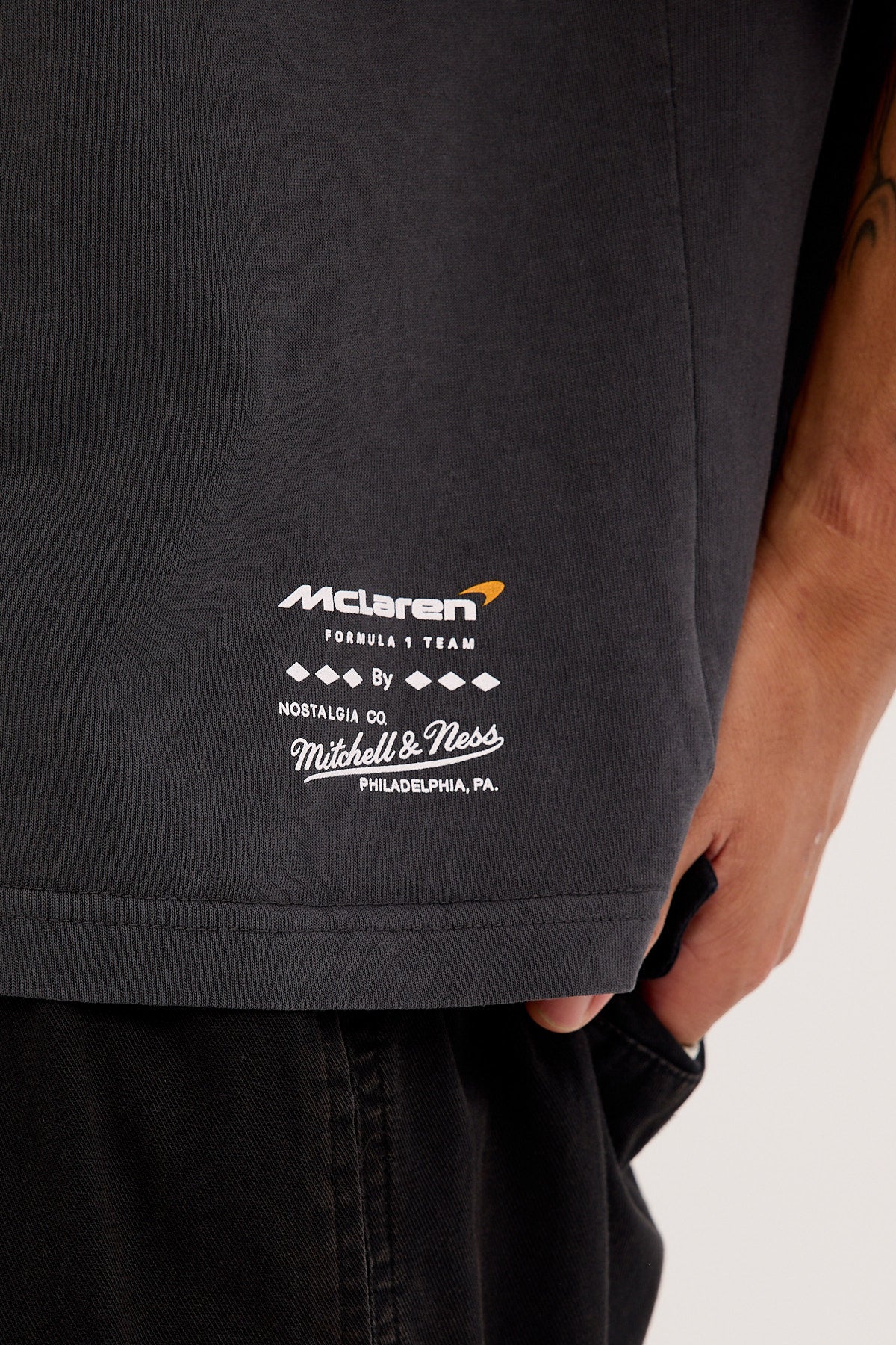 Mitchell & Ness McLaren Apex Boxy Tee Faded Slate Faded Slate - Image 8
