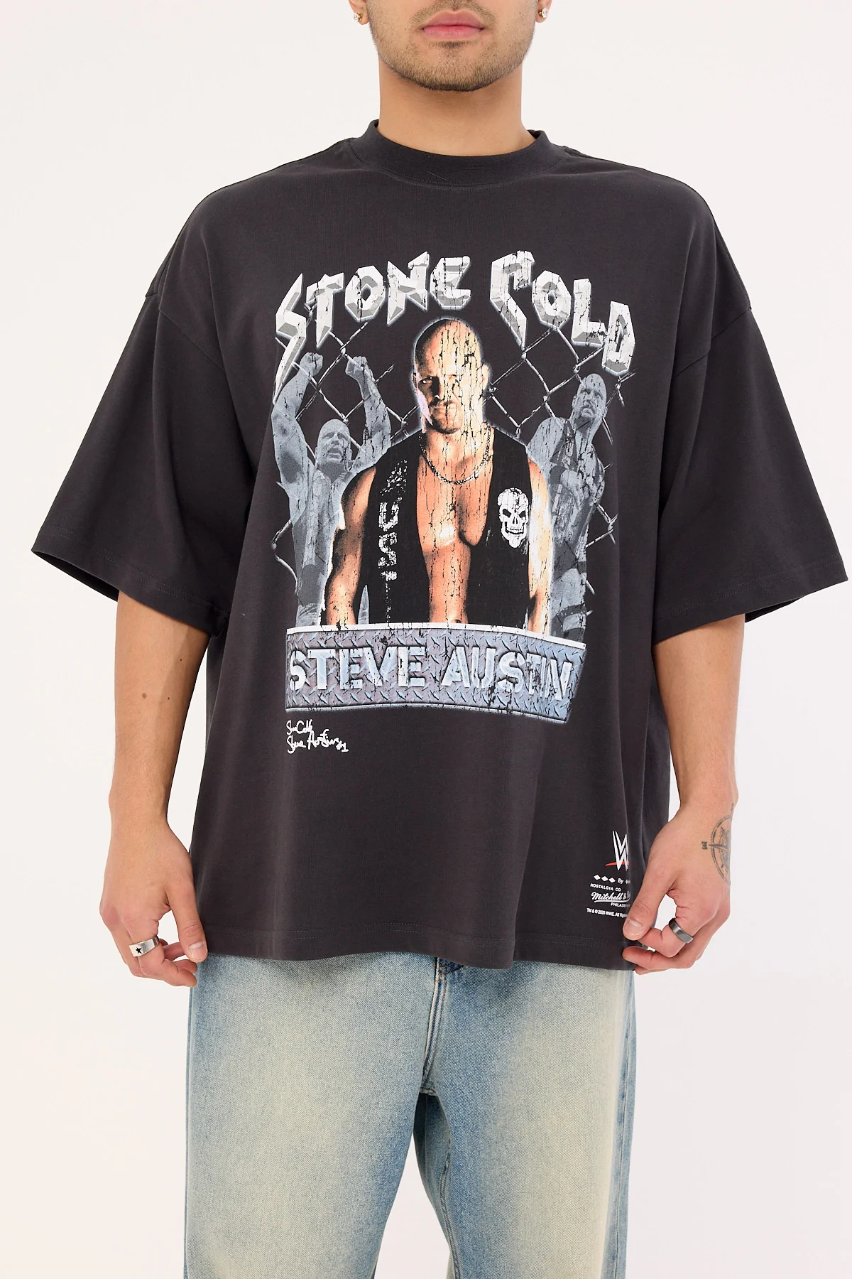 Mitchell & Ness Stone Cold Oversize Boxy Tee Faded Black - Image 6
