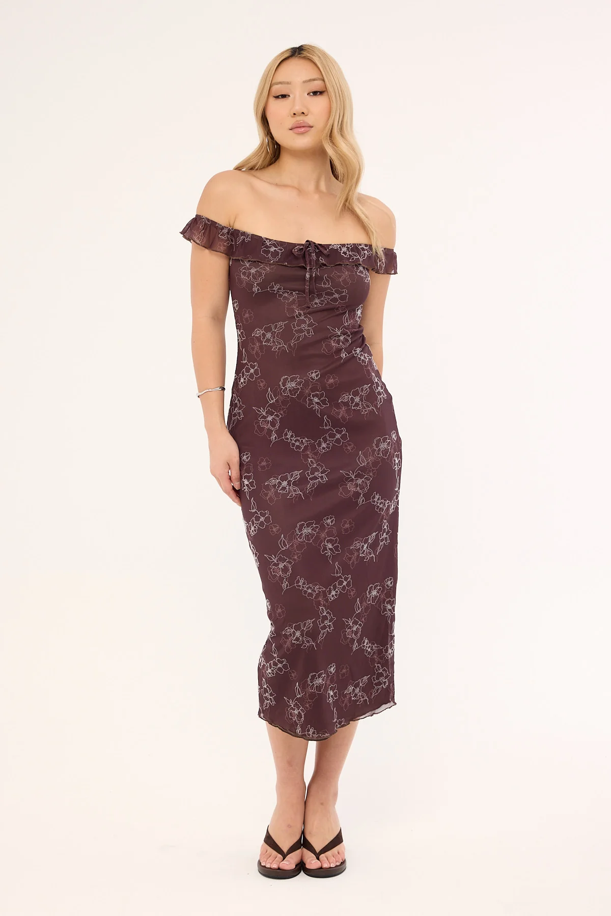 Motel Catrin Dress Doodle Flower Flock Brown - Image 2