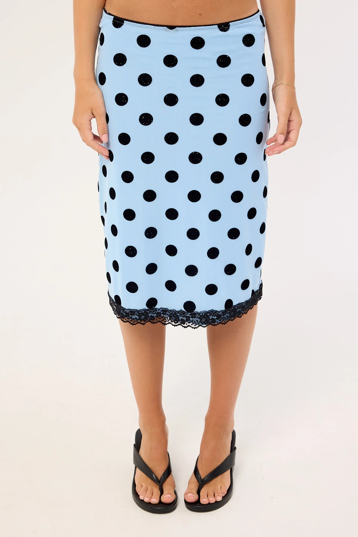 Motel Gamila Midi Skirt Polka Spce Blue Black - Image 10