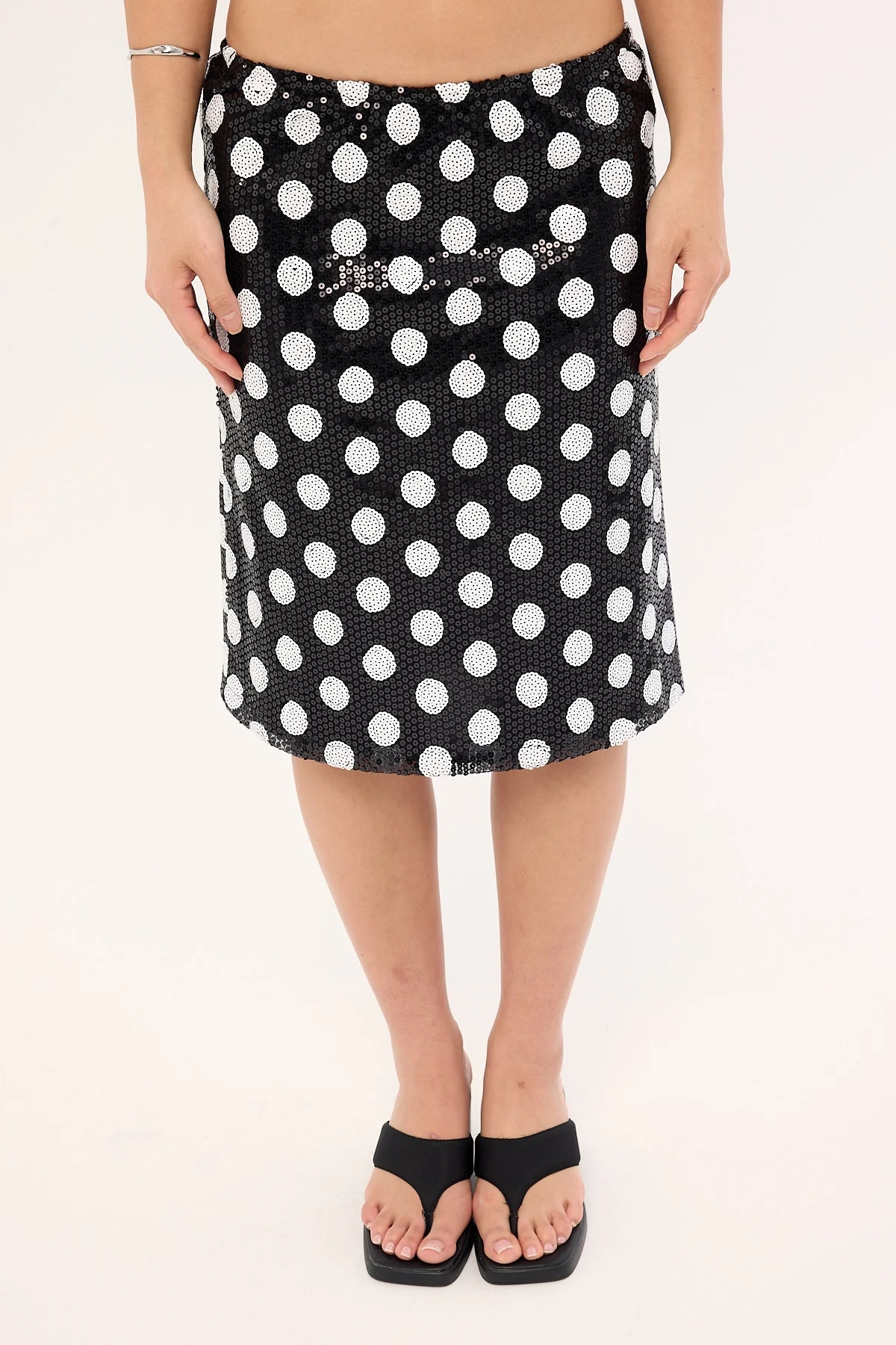 Motel Kavivi Skirt Polka Sequin Monochrome - Image 10