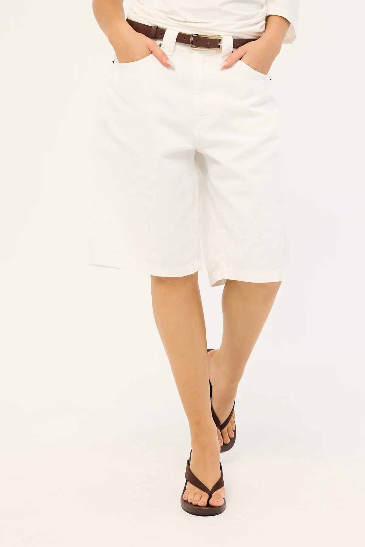 Motel Low Rise Denim Skater Shorts True White - Image 2