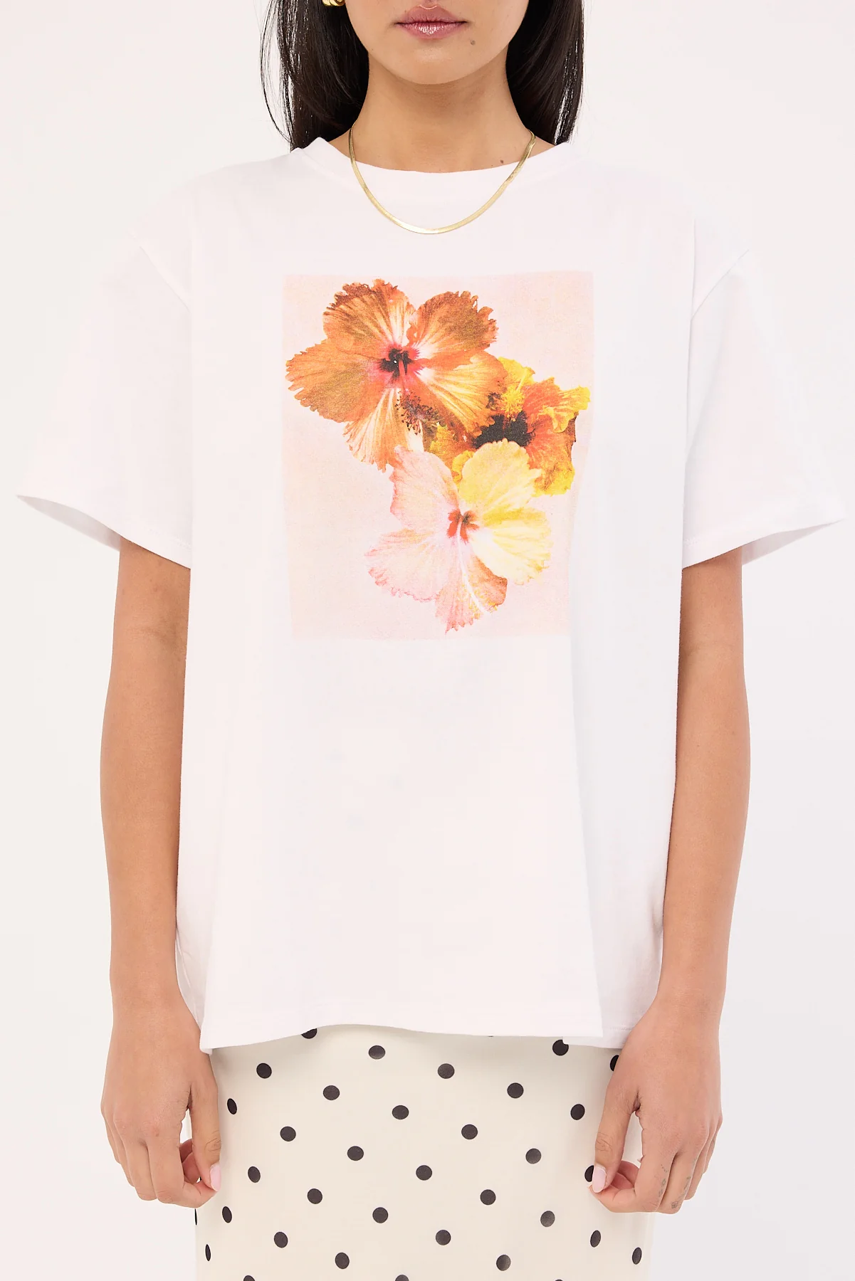 Motel Oversize Basic Tee White Hibicus - Image 6