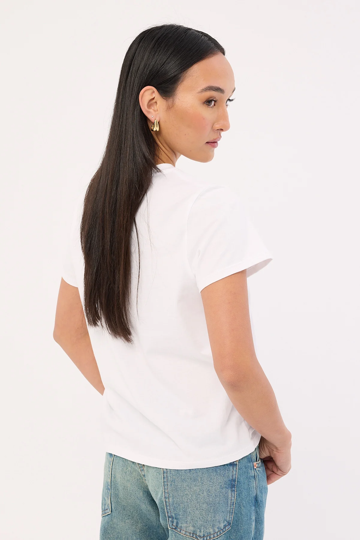 Motel Saki Tee White - Image 5