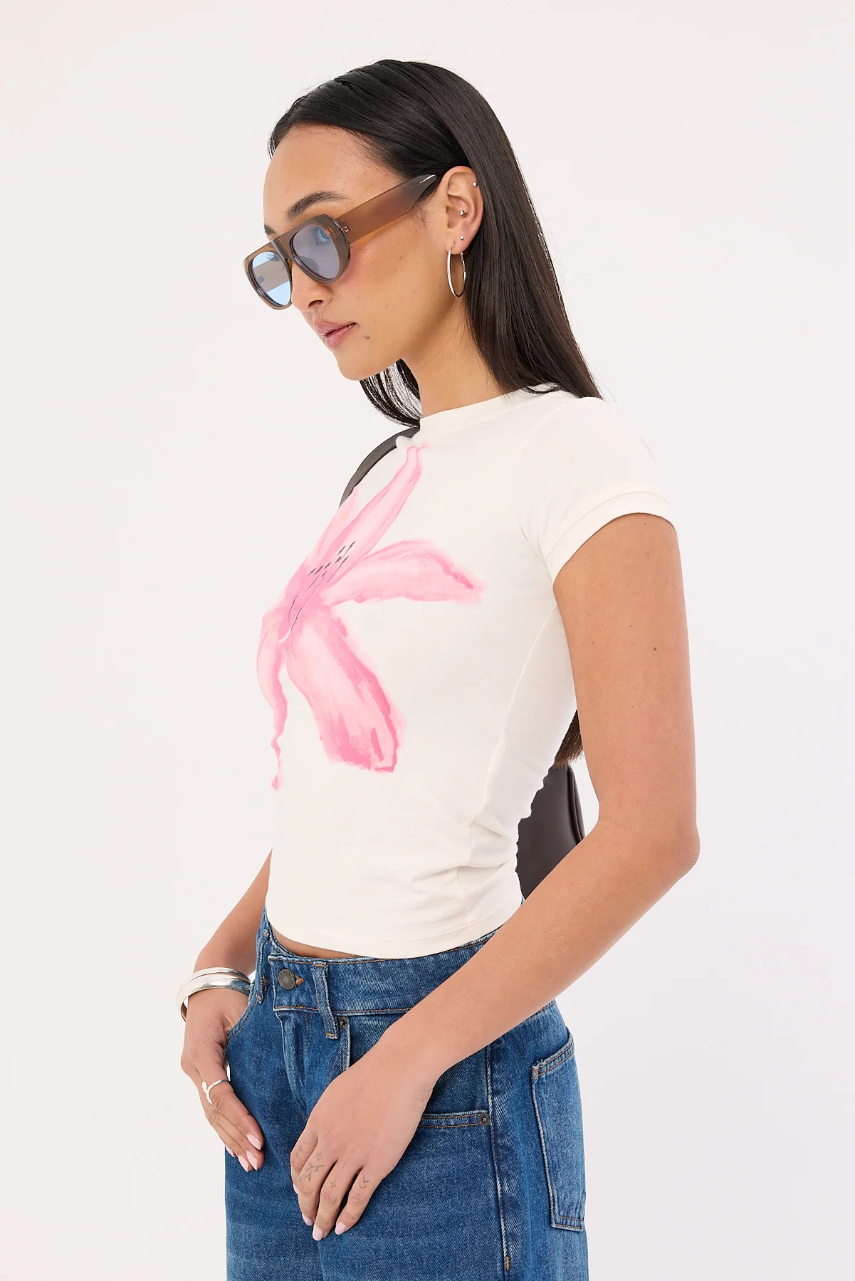 Motel Sutin Tee White - Image 4