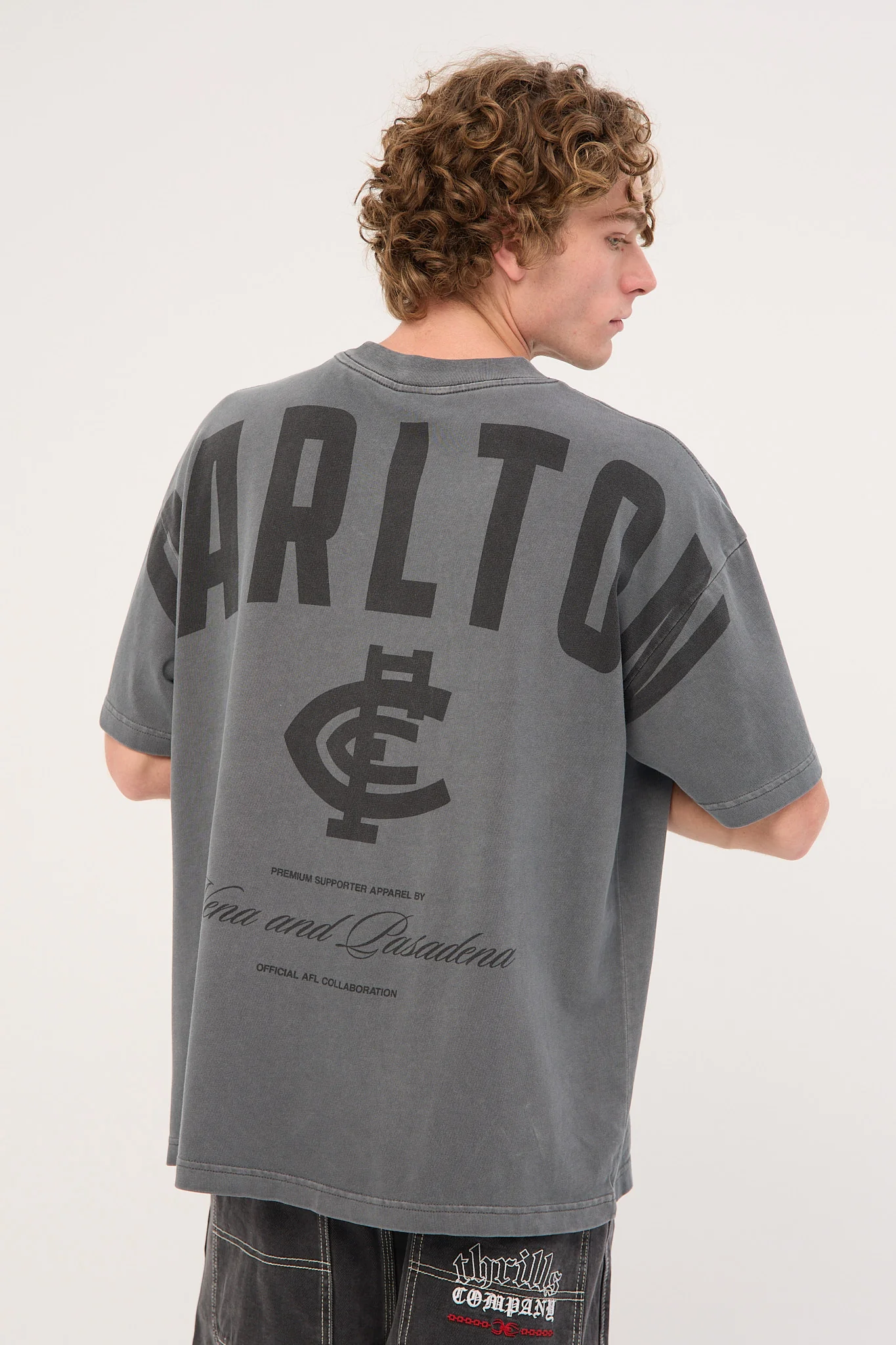 Nena & Pasadena Carlton Hunter Tee Pigment Charcoal - Image 5