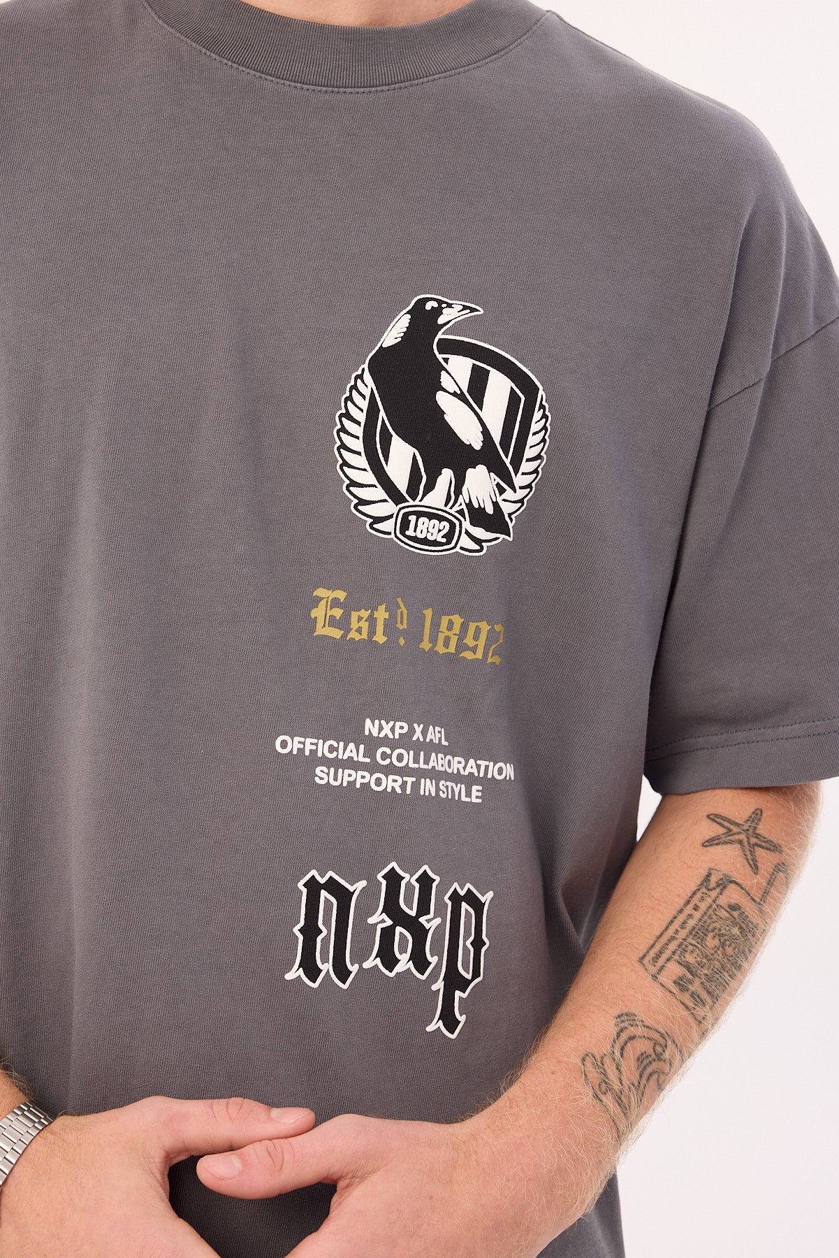 Nena & Pasadena Collingwood Stack Tee Pigment Charcoal - Image 5