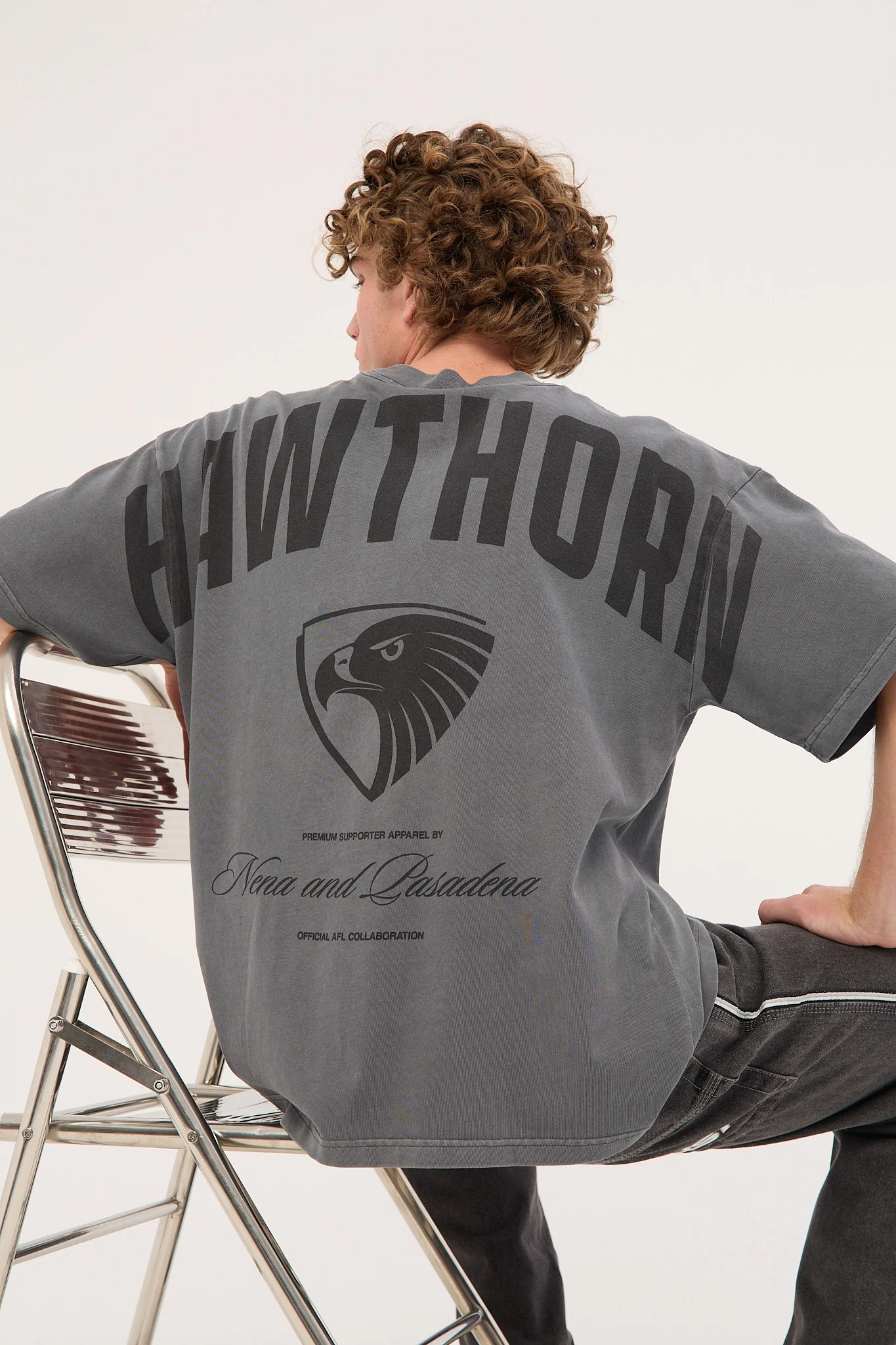 Nena & Pasadena Hawthorn Hunter Tee Pigment Charcoal