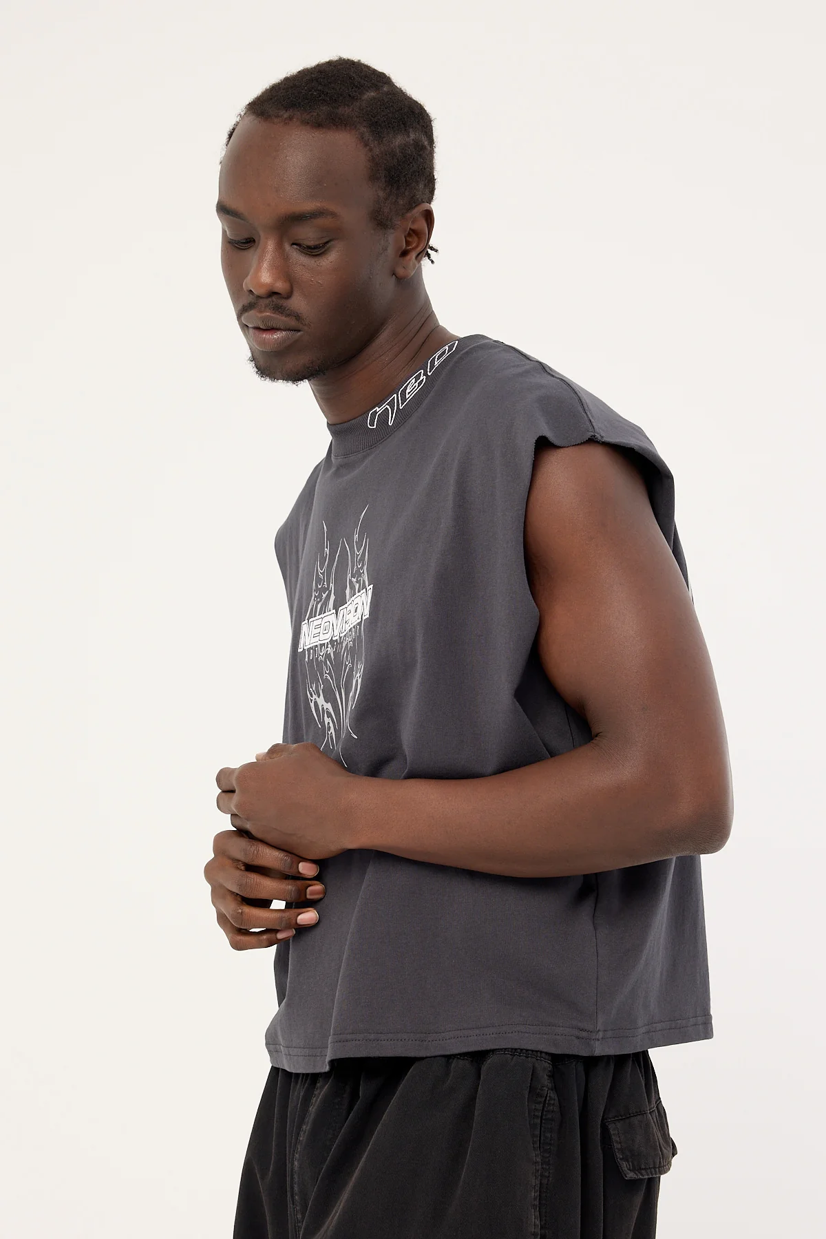 Neovision Arkos Cropped Muscle Tank Asphalt - Image 9