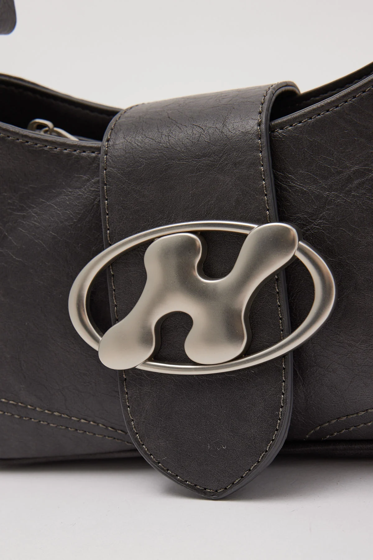 Neovision Bionic Metal Washed Handbag Washed Black - Image 2