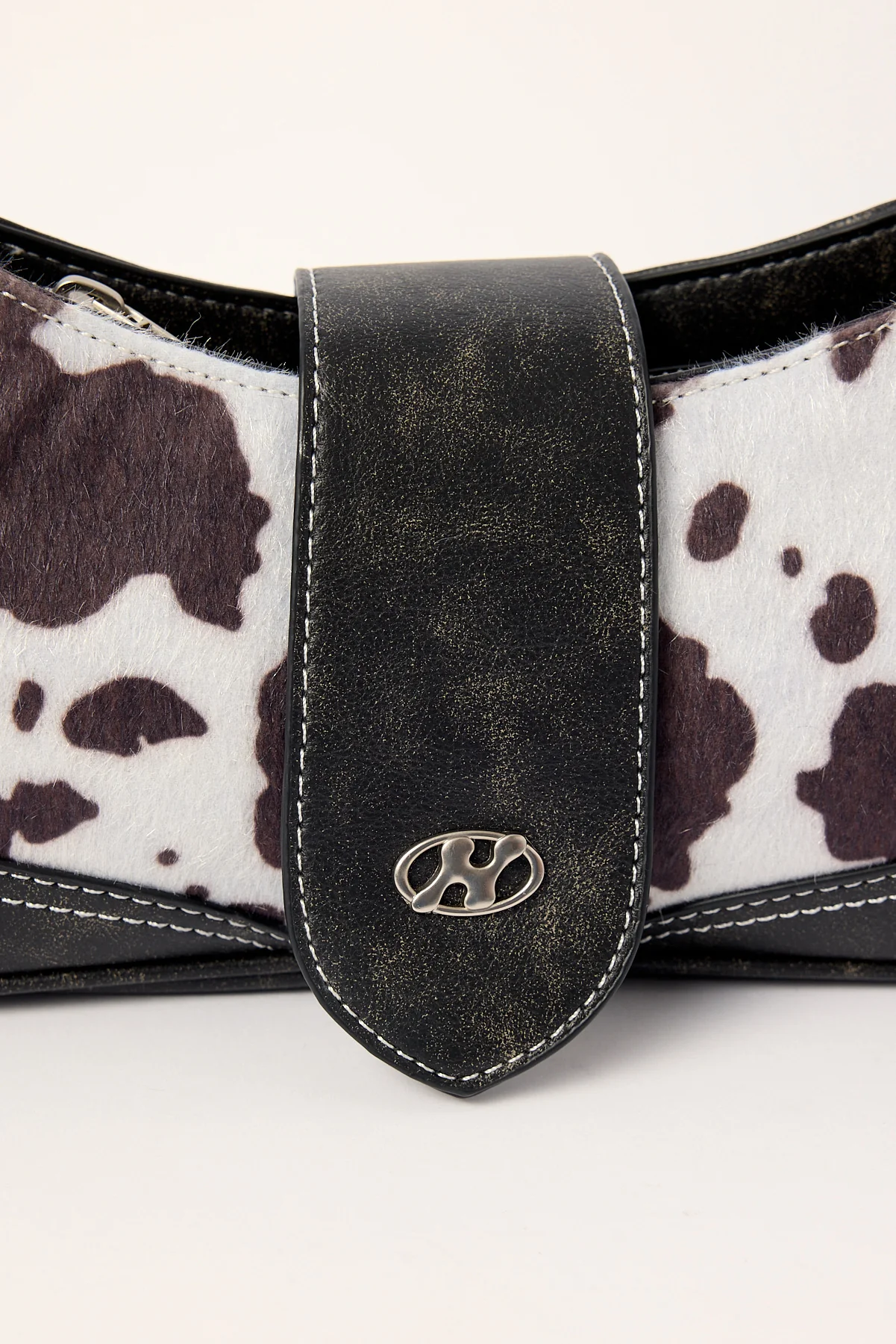 Neovision Cattle Dust Shoulder Bag Black - Image 2