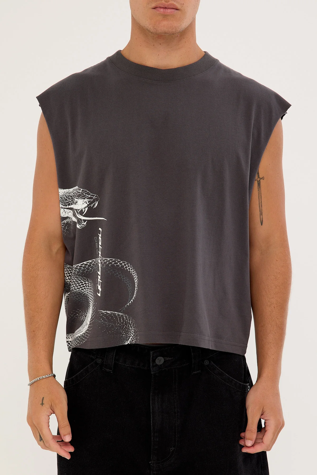 Neovision Coil Cropped Muscle Tank Ash Black - Image 7