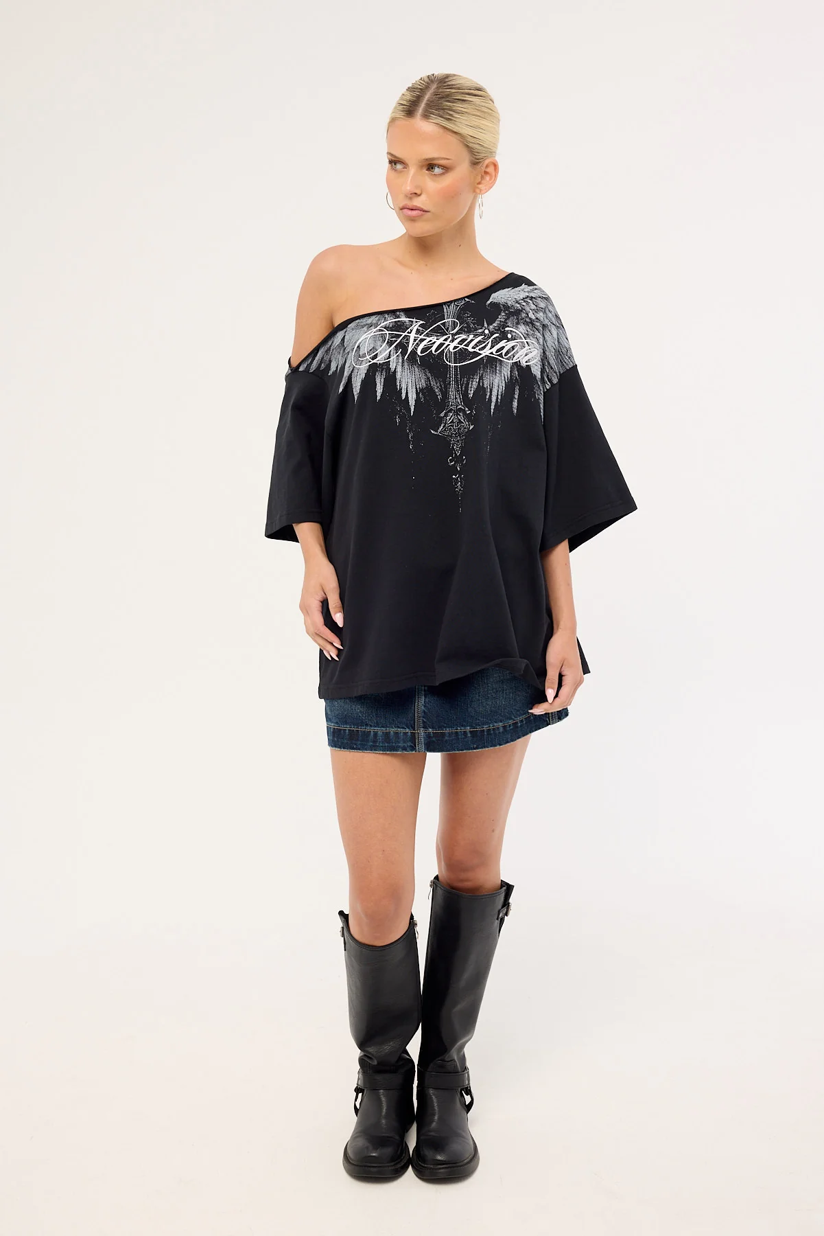 Neovision Creed Boat Neck Relaxed Tee Black - Image 2