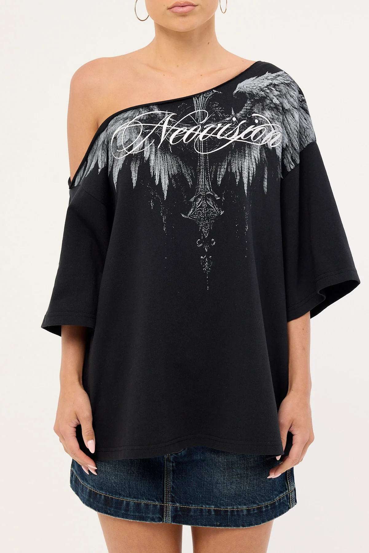 Neovision Creed Boat Neck Relaxed Tee Black - Image 6
