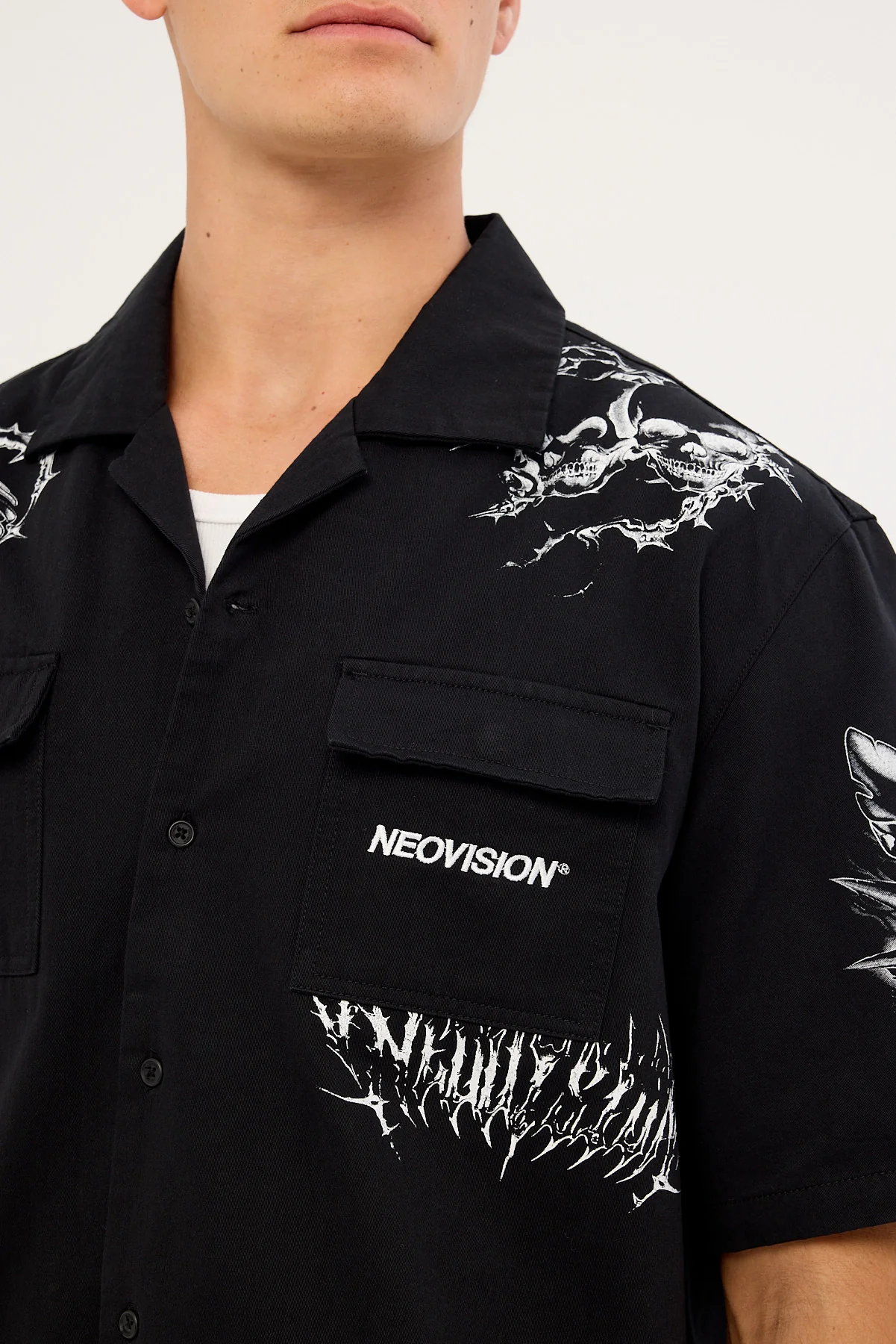 Neovision Deadset Boxy Cropped Resort Shirt Black - Image 3