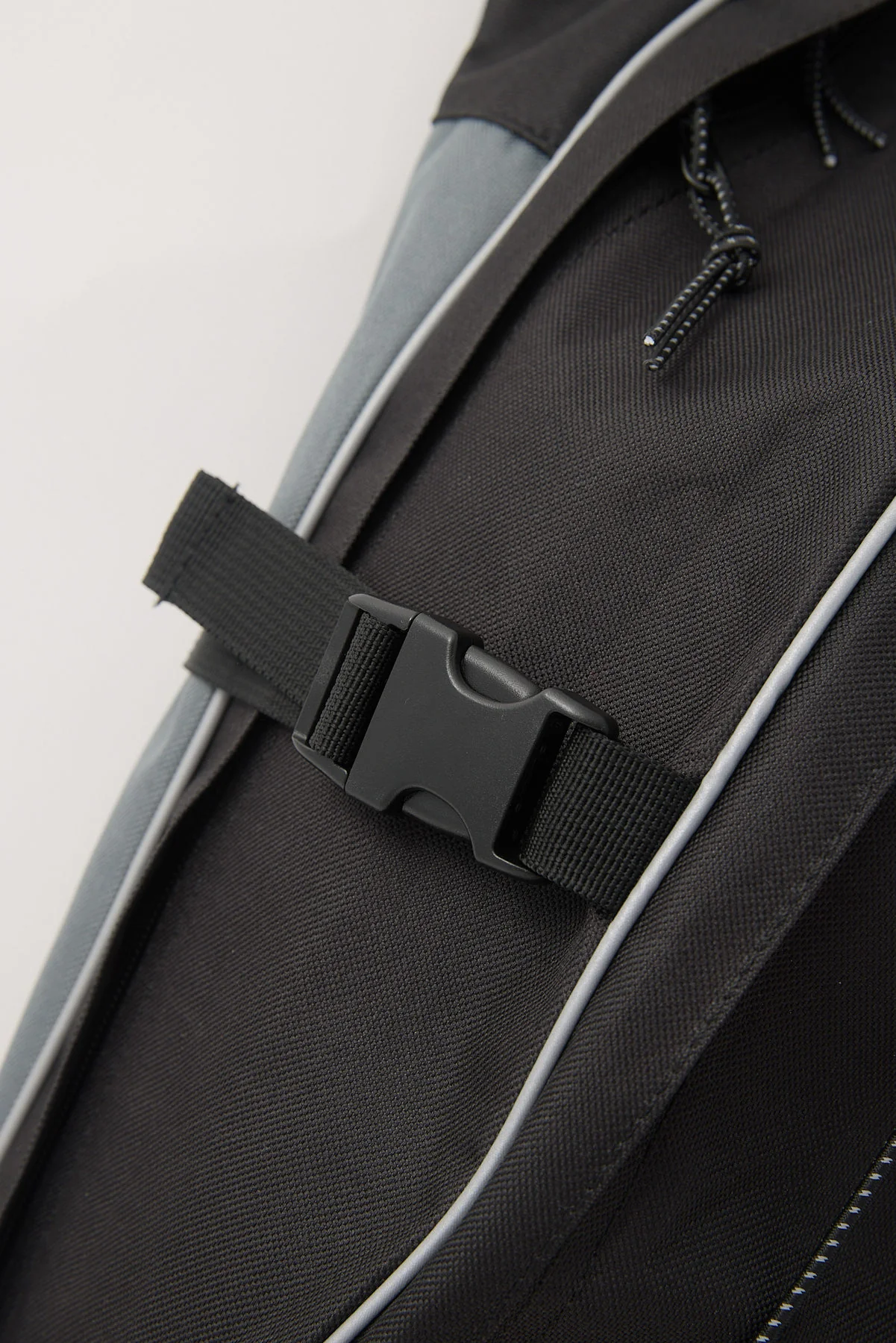 Neovision Dimension Sling Backpack Black - Image 3