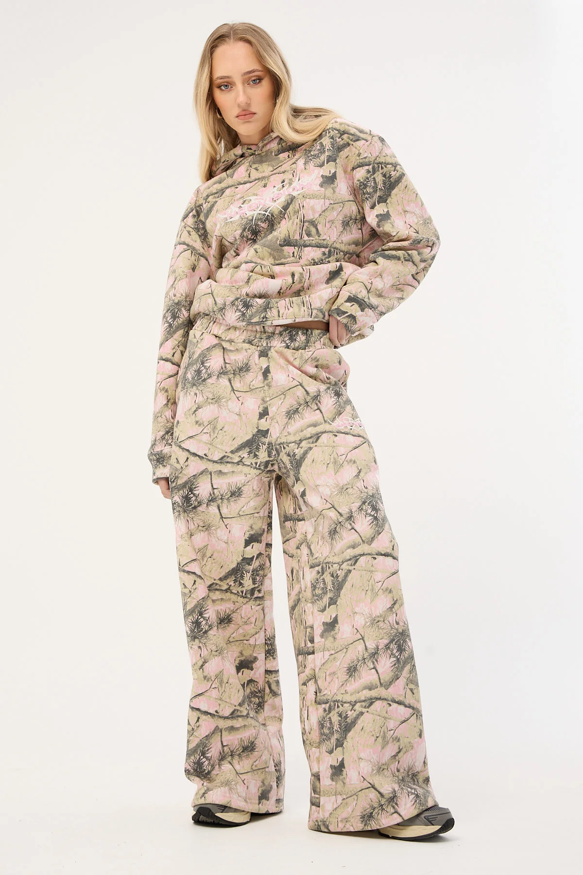 Neovision Exhibit Straight Leg Sweatpant Pink Camo - Image 2