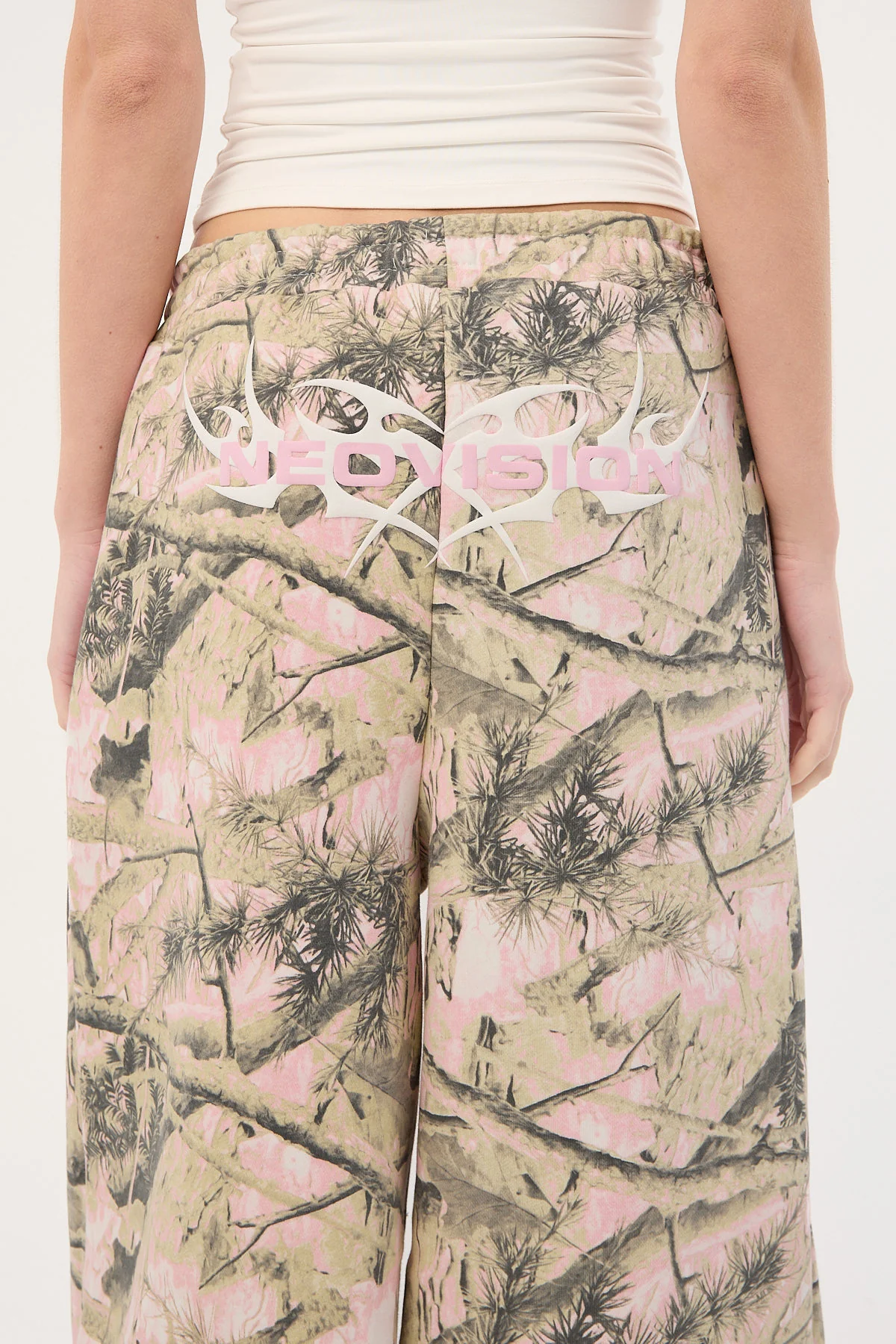 Neovision Exhibit Straight Leg Sweatpant Pink Camo - Image 8