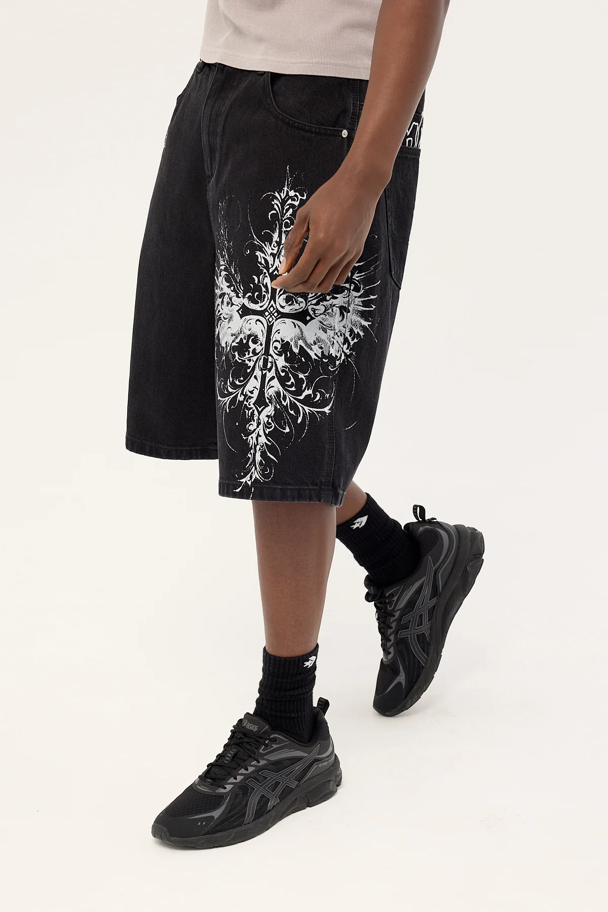 Neovision Fallen Cross Nexa Baggy Jort Dirty Washed Black - Image 4