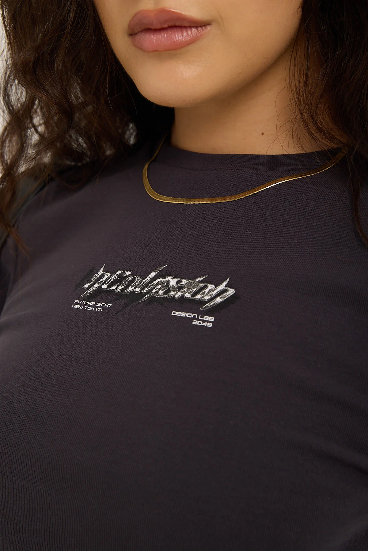 Neovision Fang Baby Tee Asphalt - Image 5
