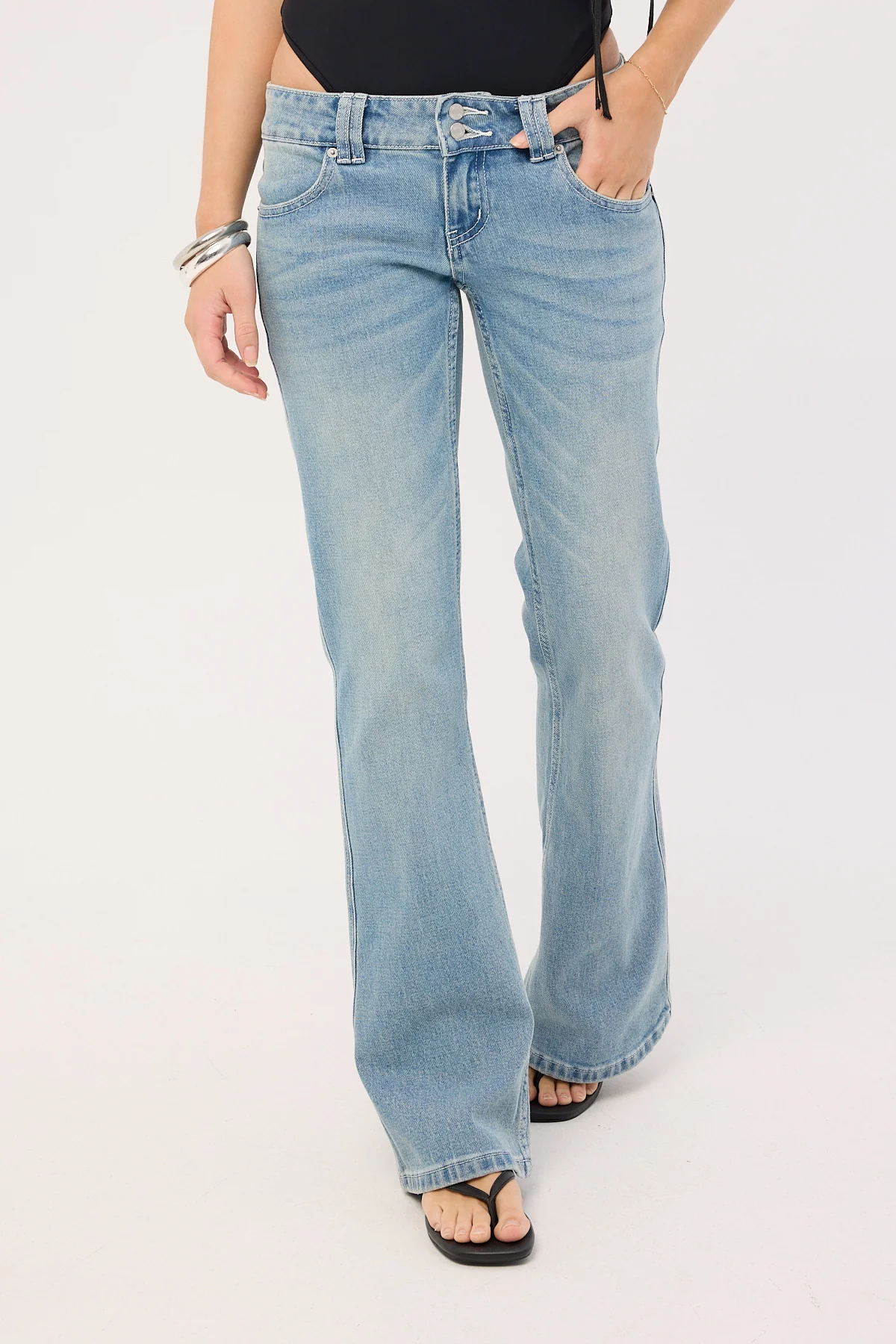 Neovision Fantasy Super Low Bootcut Jean Faded Blue Denim - Image 3