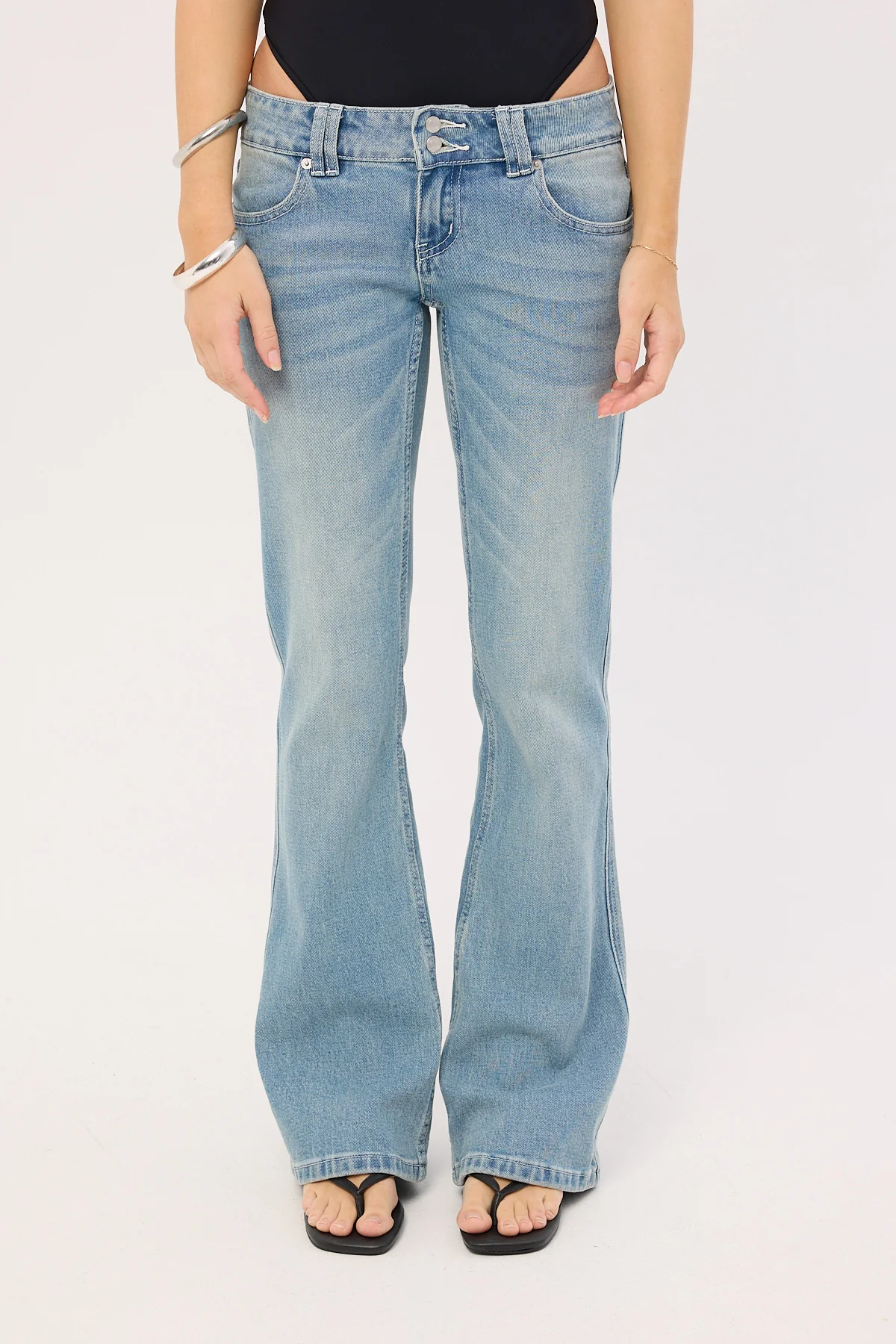 Neovision Fantasy Super Low Bootcut Jean Faded Blue Denim - Image 8