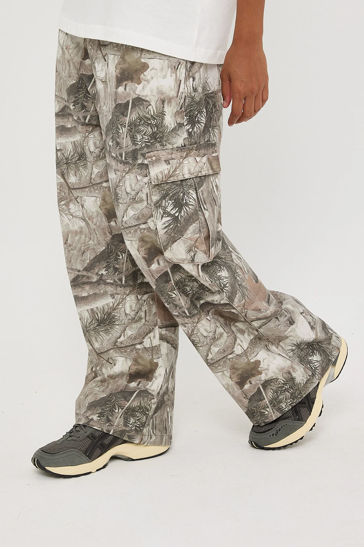 Neovision Glacier Camouflage Cargo Pant Camo - Image 6