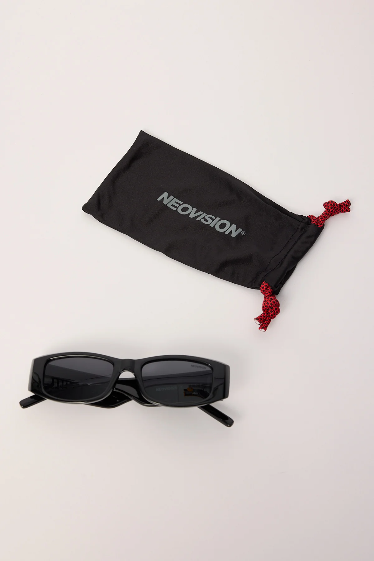 Neovision Glitch Sunglasses Black/Smoke Mono - Image 4