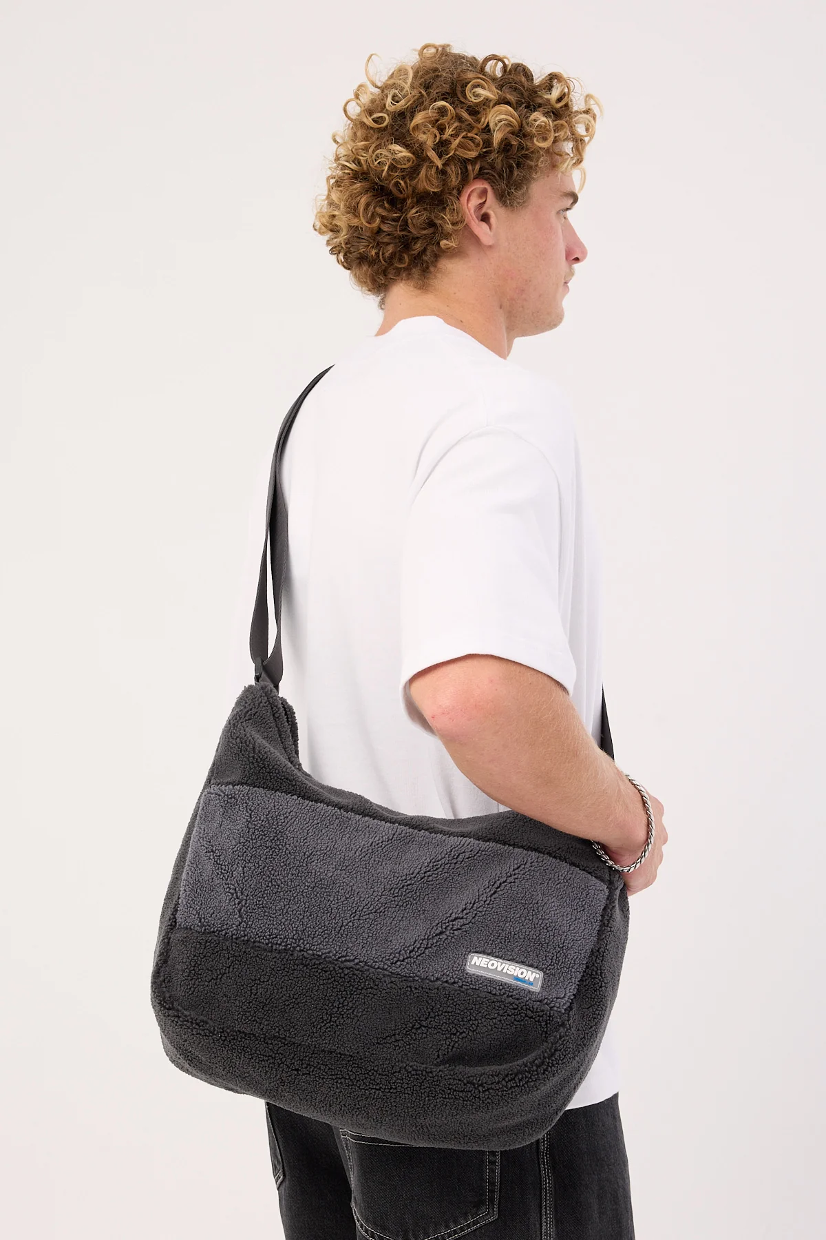 Neovision Gravity Sherpa Messenger Bag Charcoal - Image 2