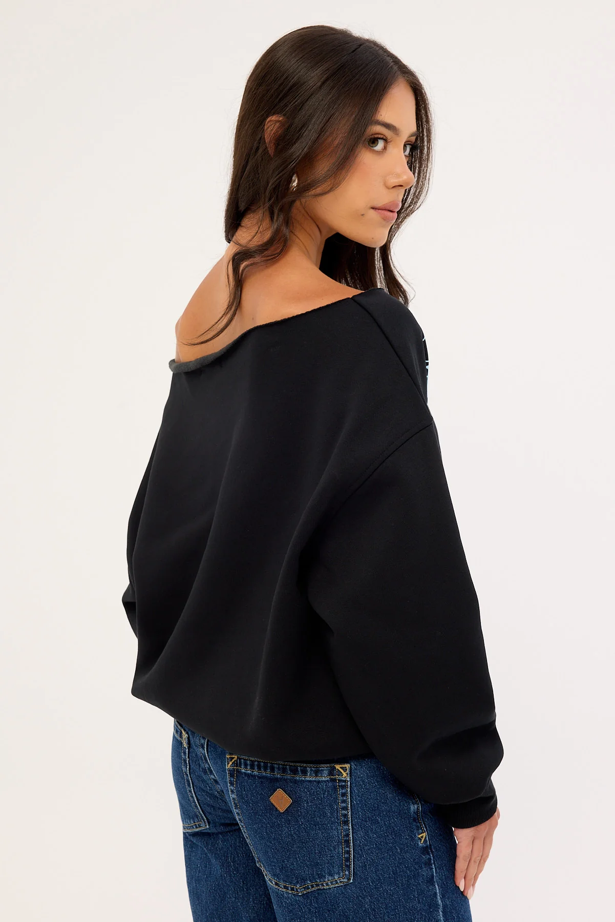 Neovision Hack Off Shoulder Crew Black - Image 5