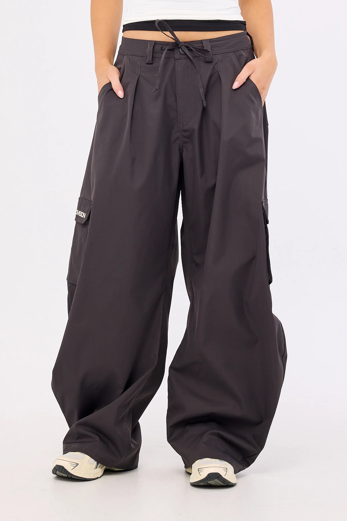 Neovision Inferno Barrel Leg Pant Charcoal - Image 2