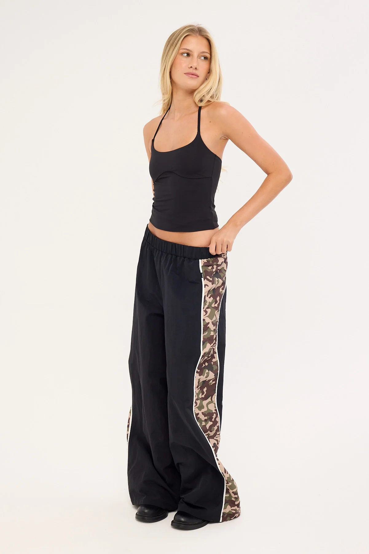 Neovision Inlay Panel Utility Pant Black - Image 4
